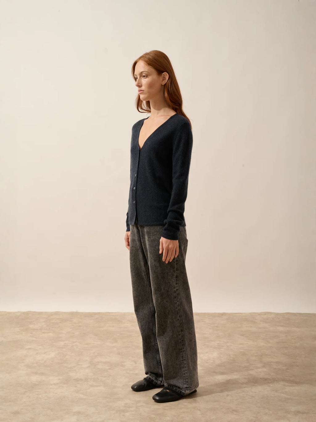 NORMA strickjacke v-ausschnitt caviar