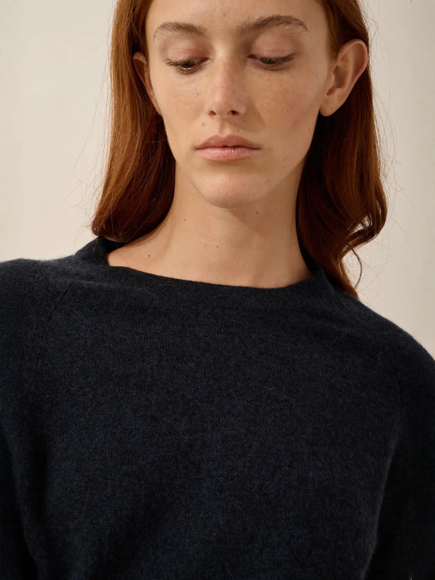 JANE pullover rundhalsausschnitt caviar