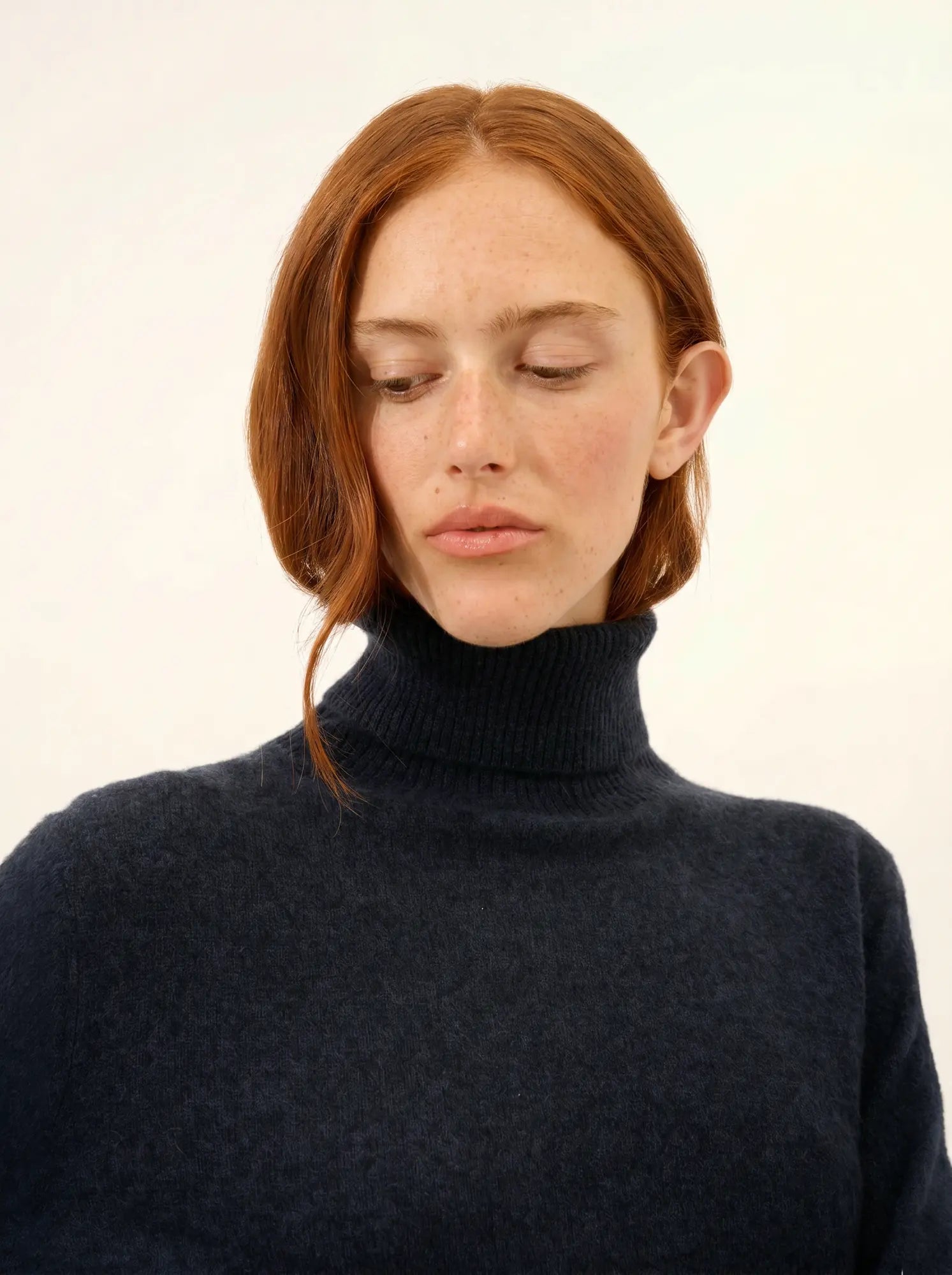LEXIE pullover rollkragen caviar