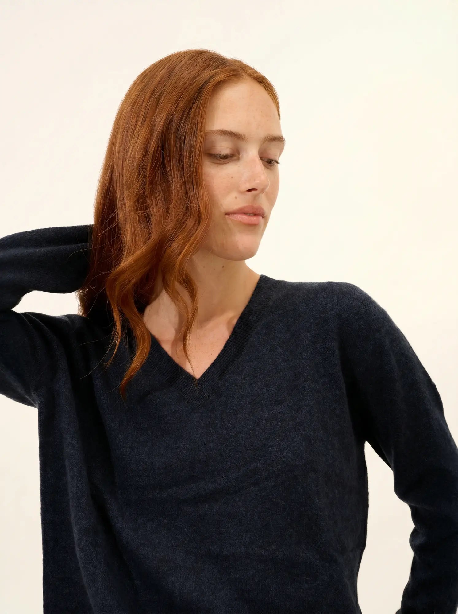 NORA pullover v-ausschnitt caviar