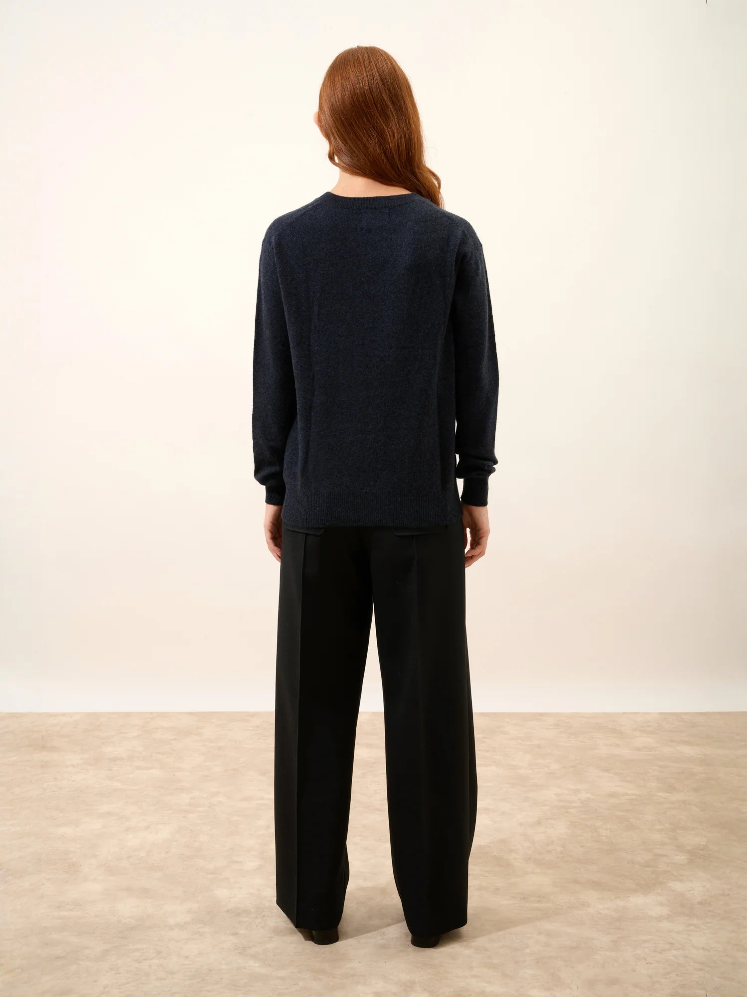 NORA pullover v-ausschnitt caviar
