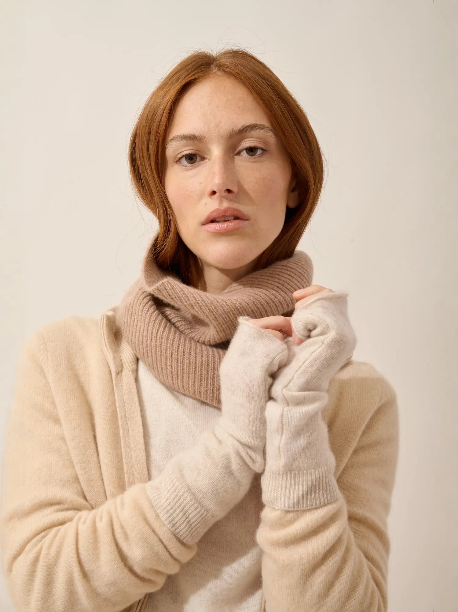 ZOE fingerlose handschuhe beige meliert