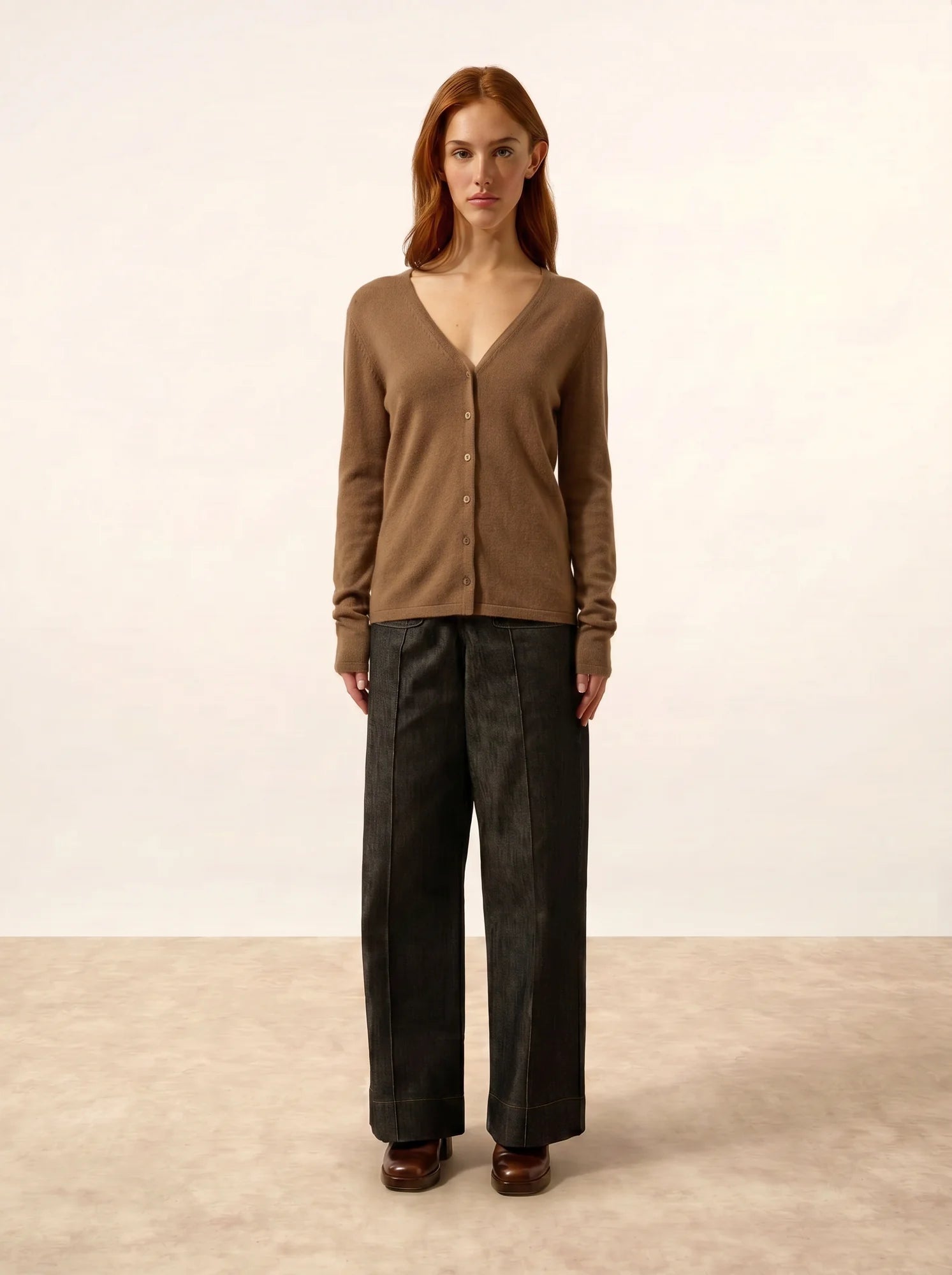 NORMA strickjacke v-ausschnitt haselnuss