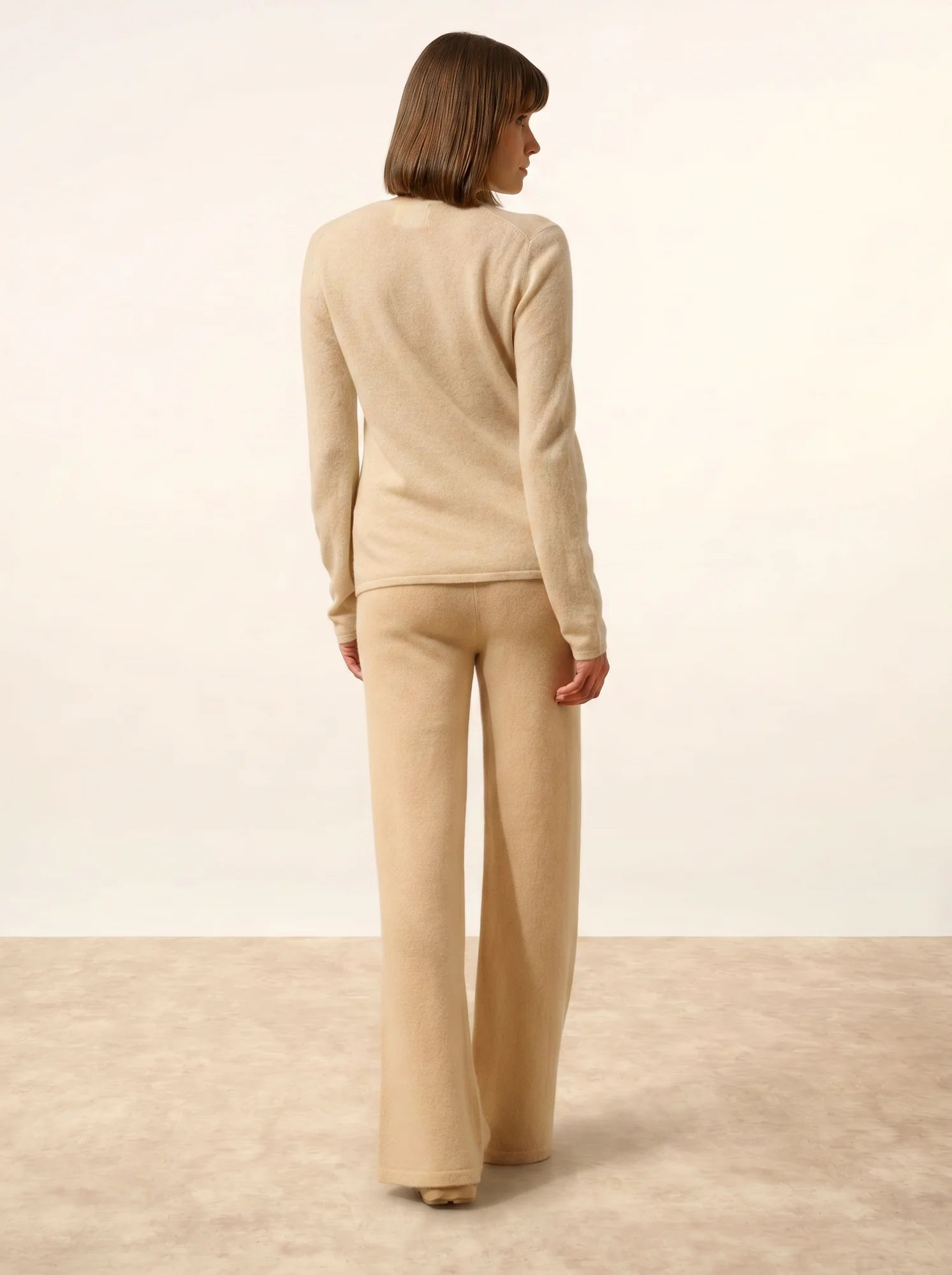 NORMA strickjacke v-ausschnitt avoine
