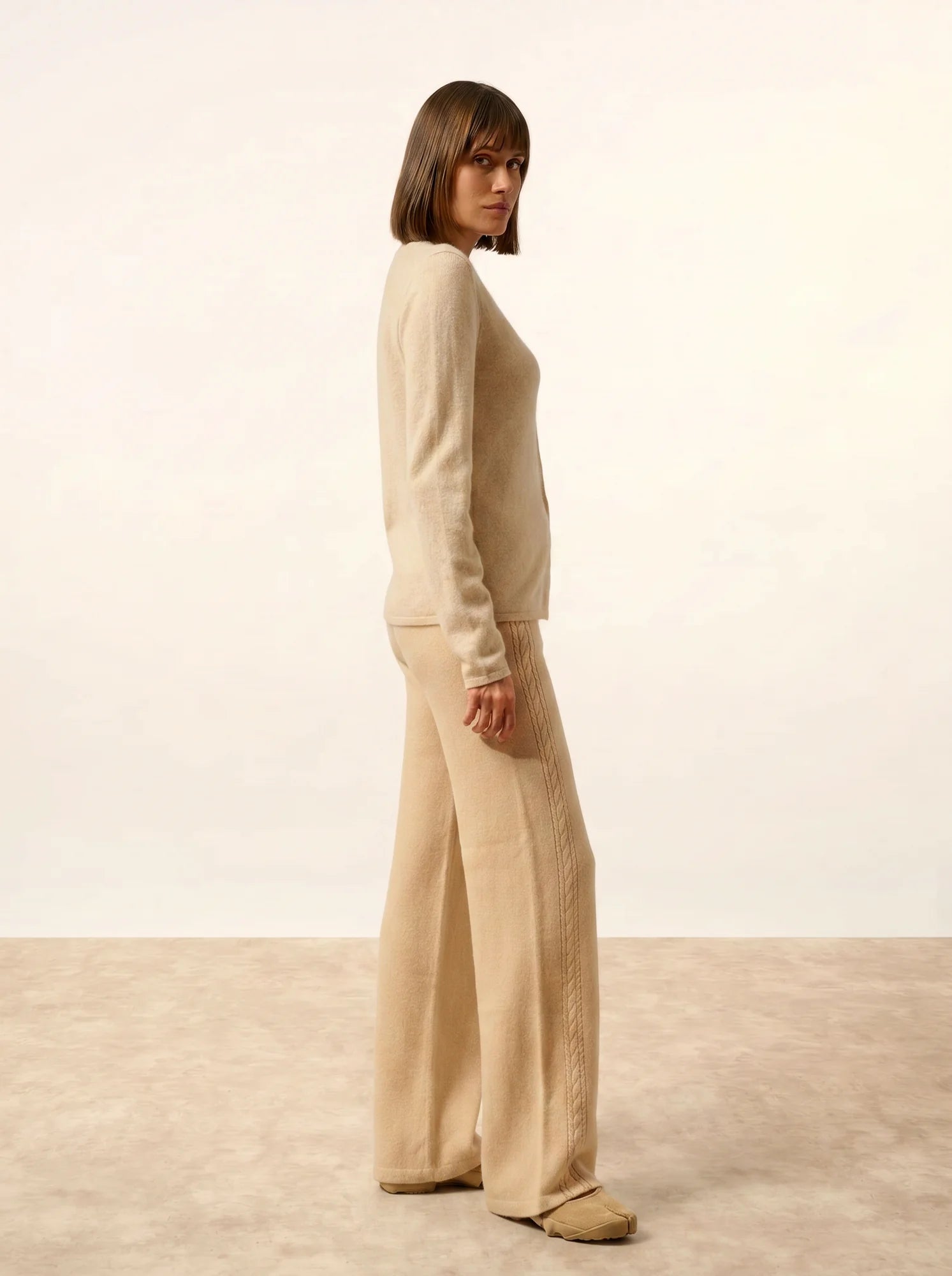 NORMA strickjacke v-ausschnitt avoine