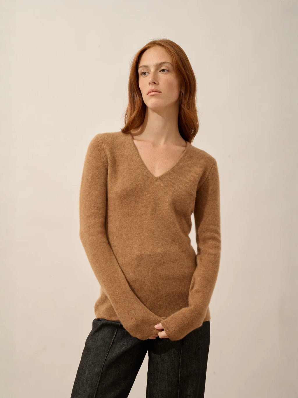 ABBY pullover v-ausschnitt 4-fädig noisette