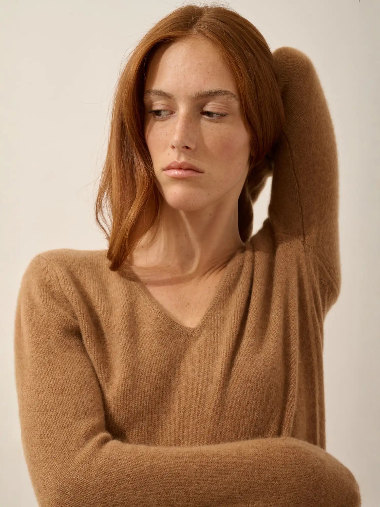 ABBY pullover v-ausschnitt 4-fädig noisette