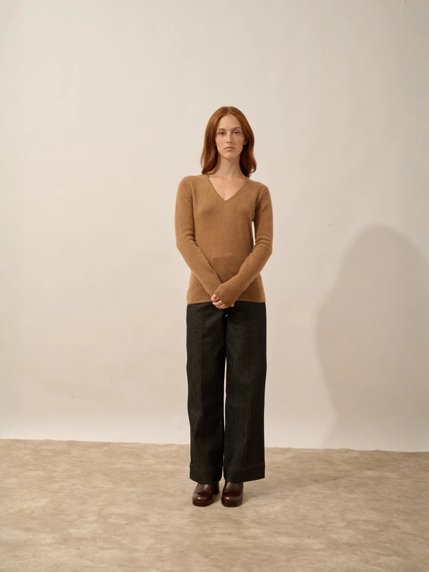 ABBY pullover v-ausschnitt 4-fädig noisette