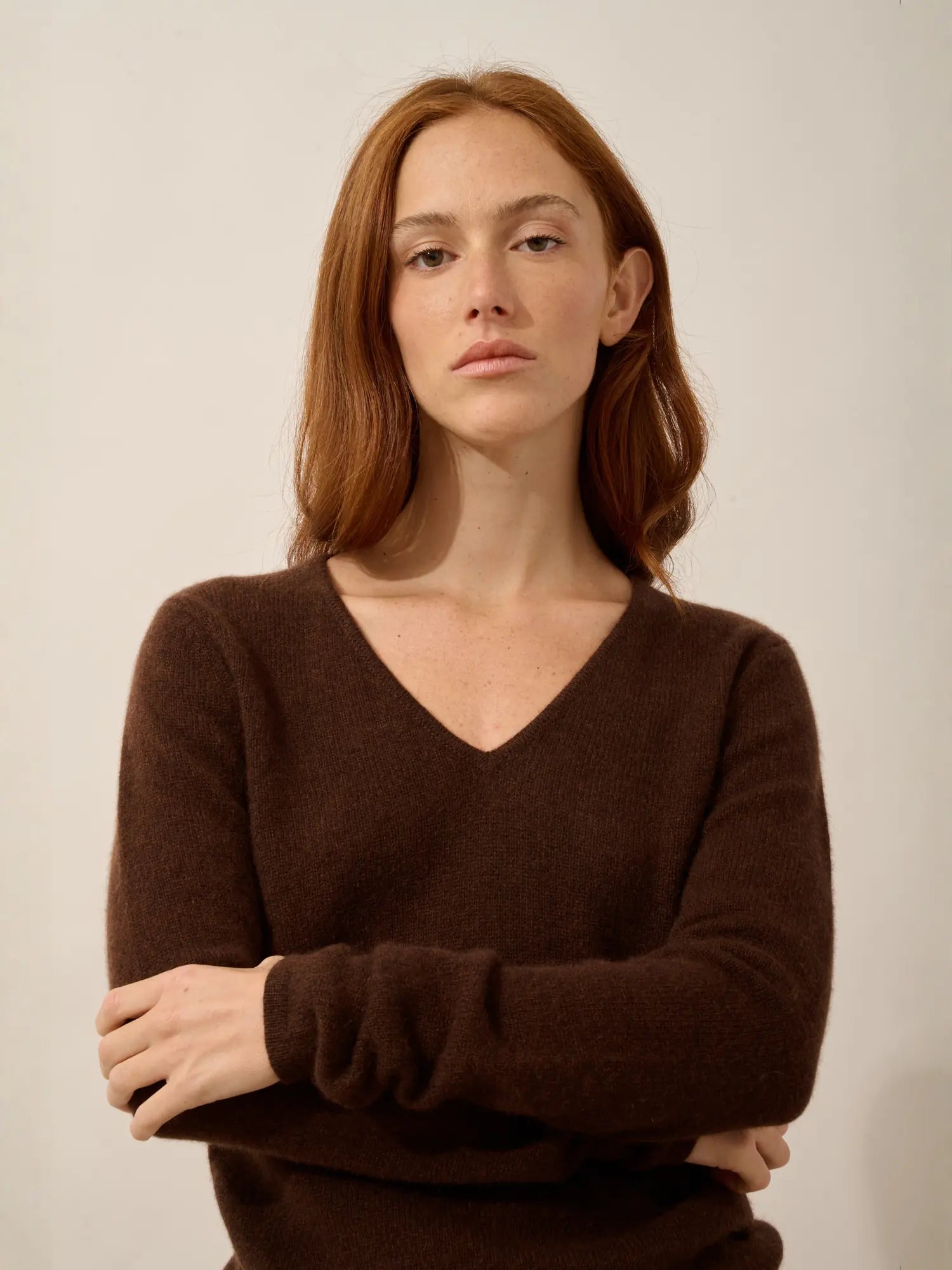 ABBY pullover v-ausschnitt 4-fädig kaffee