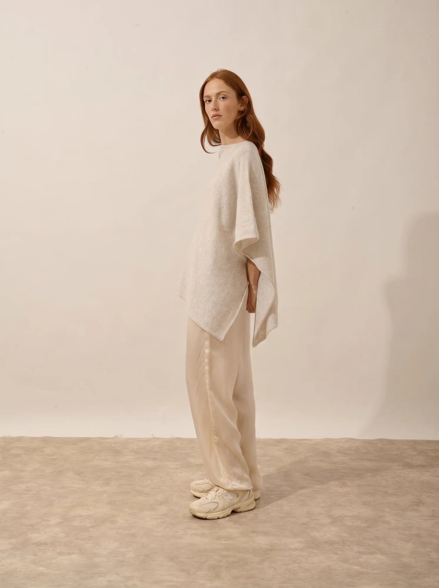 SALLY poncho 4-fädig perlgrau meliert