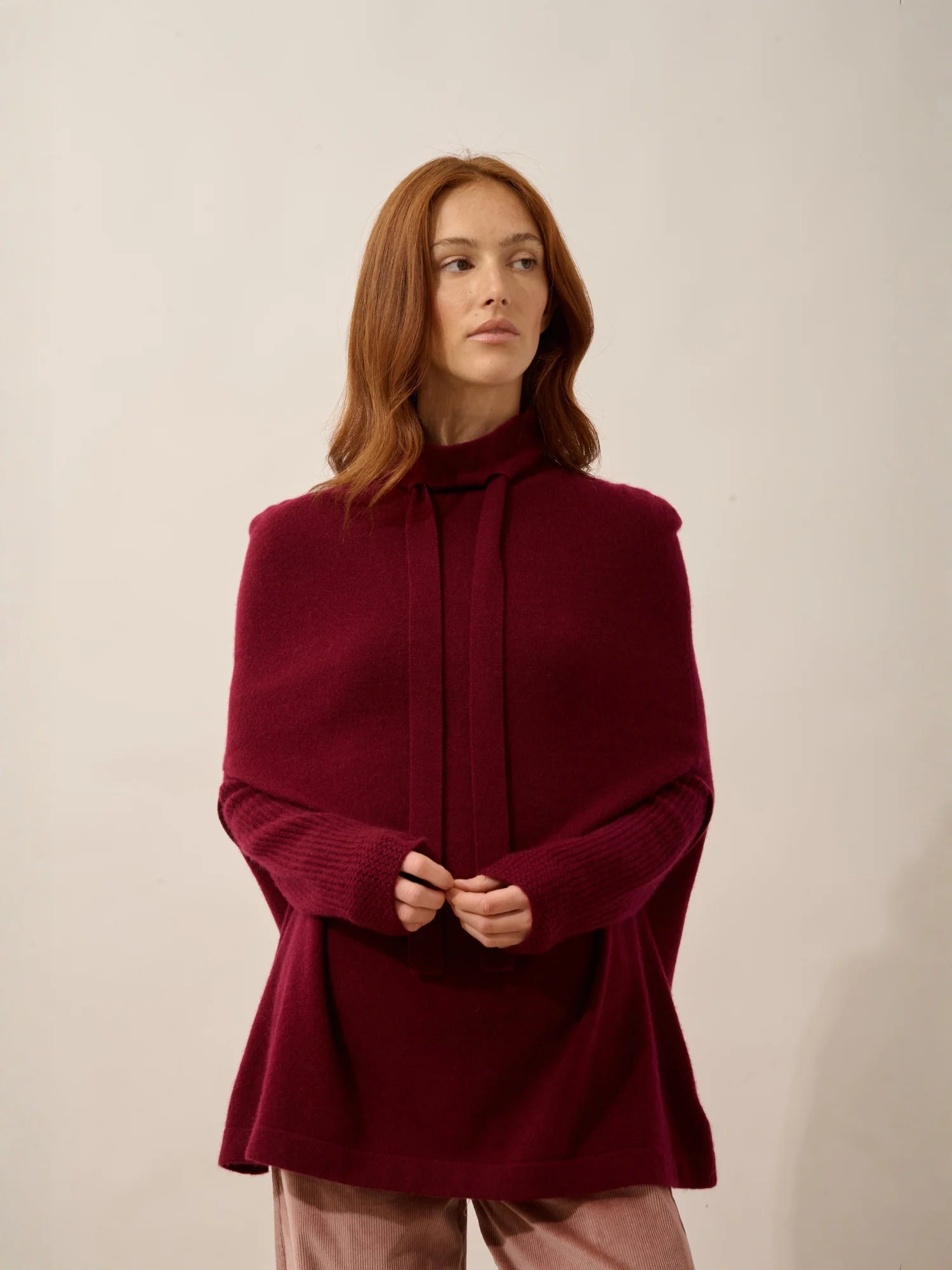 MIAMAR cape rundhalsausschnitt kordelzug bordeaux