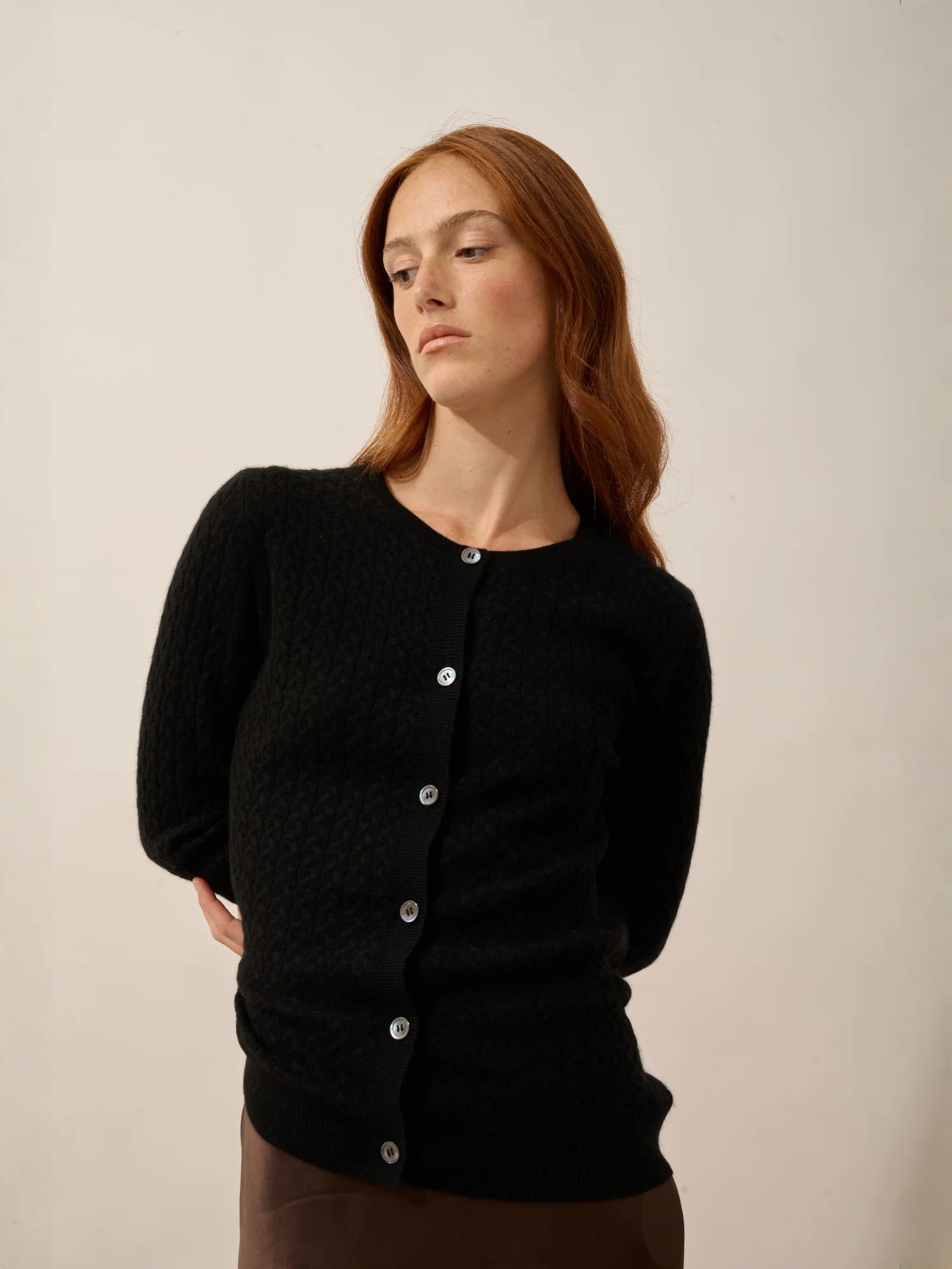 LAURA strickjacke rundhalsausschnitt schwarz