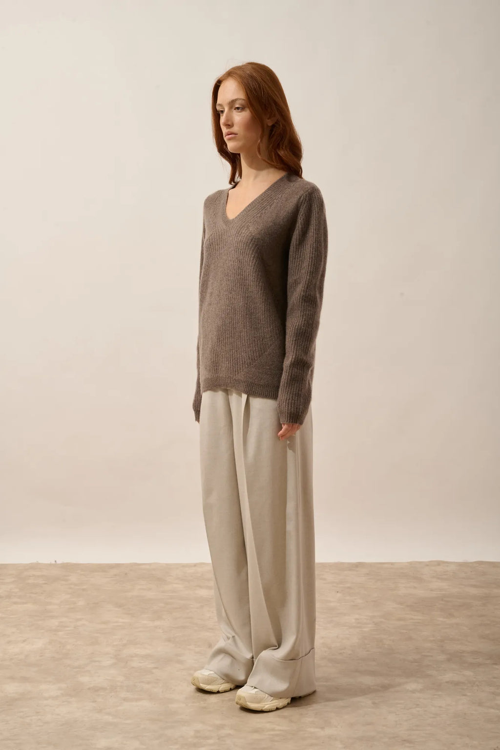 AMRITA pullover v-ausschnitt 4-fädig taupe meliert