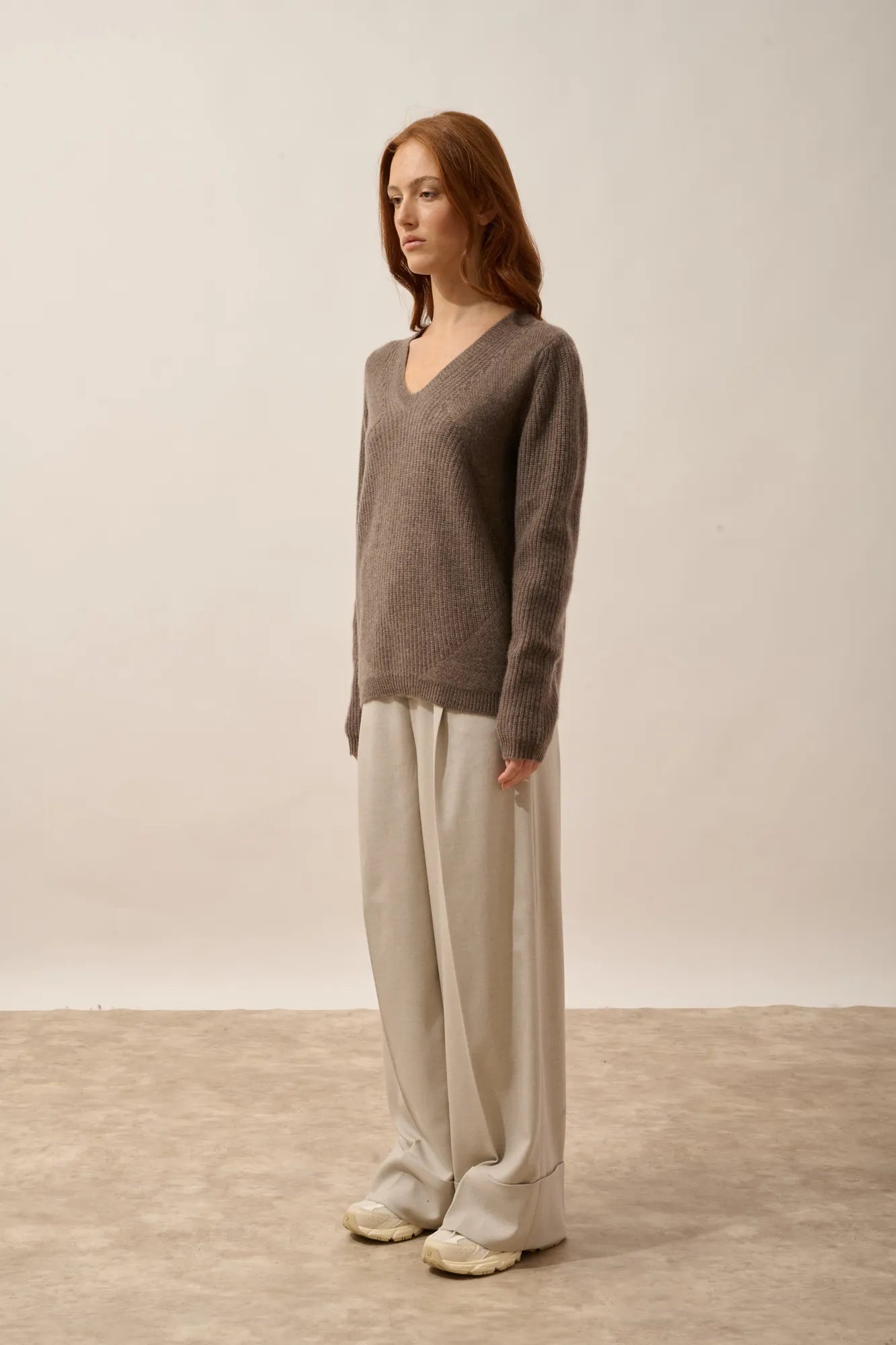 AMRITA pullover v-ausschnitt 4-fädig taupe meliert