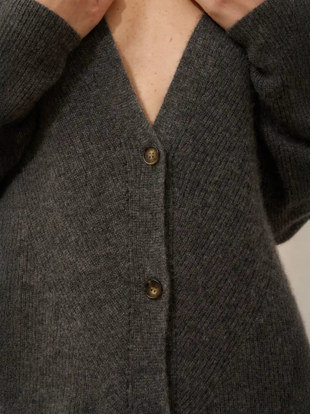 DACHE strickjacke long v-ausschnitt anthrazit meliert