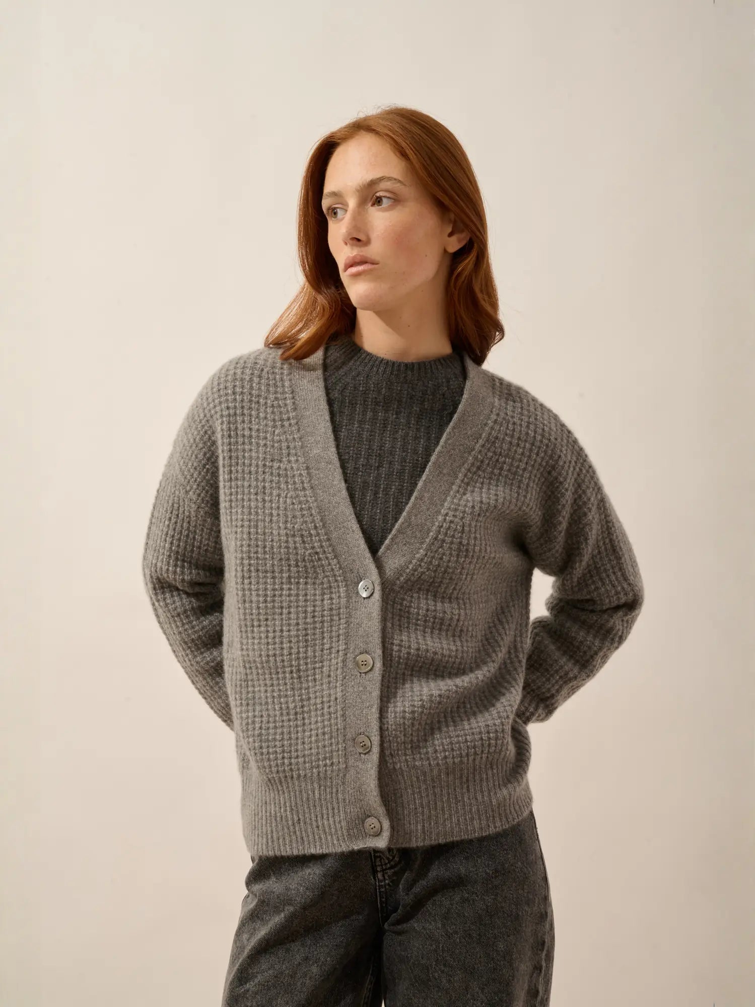 CLARA strickjacke v-ausschnitt 6-fädig flanelle meliert