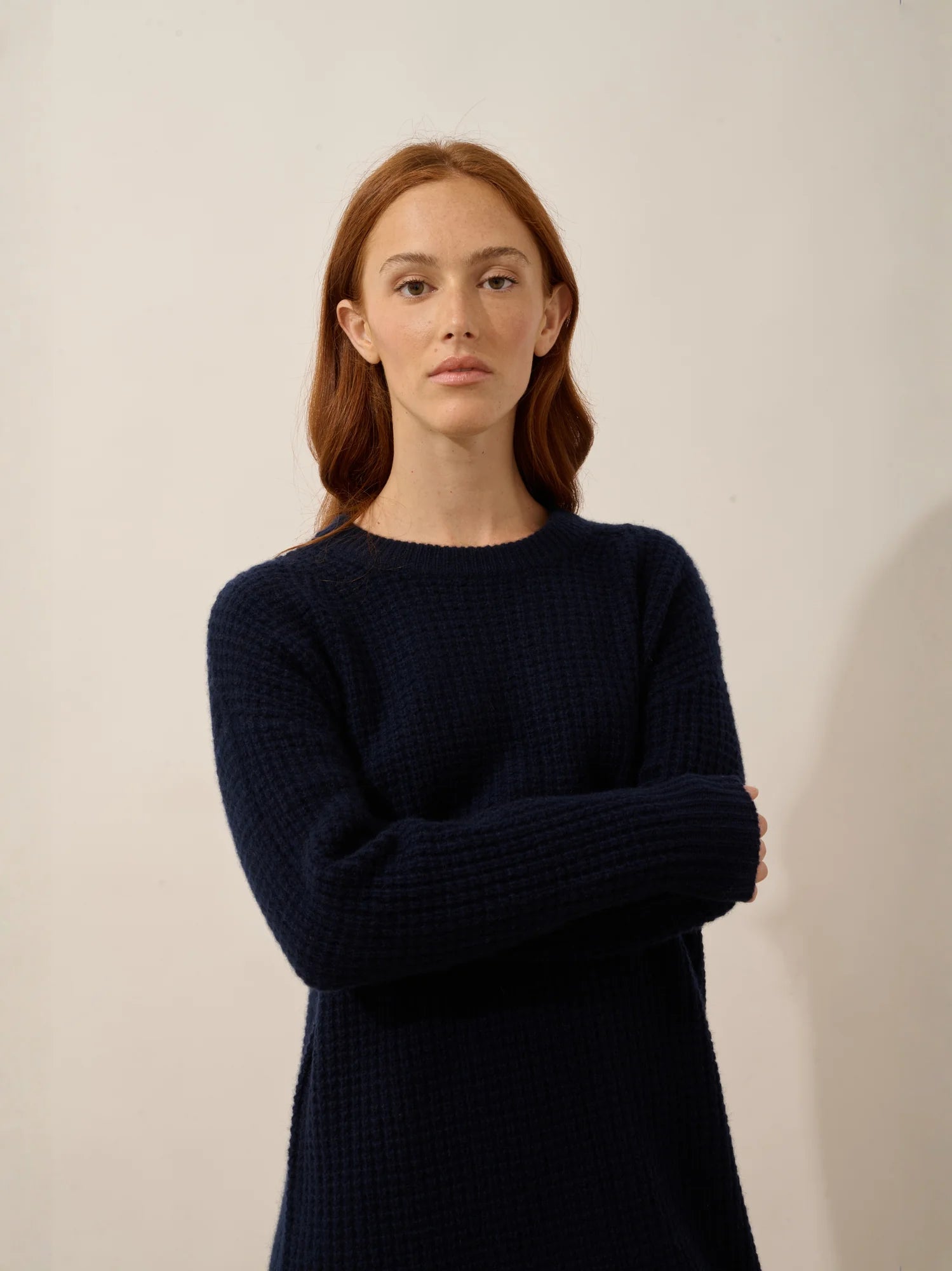 ELENA kleid rundhalsausschnitt 6-fädig marineblau