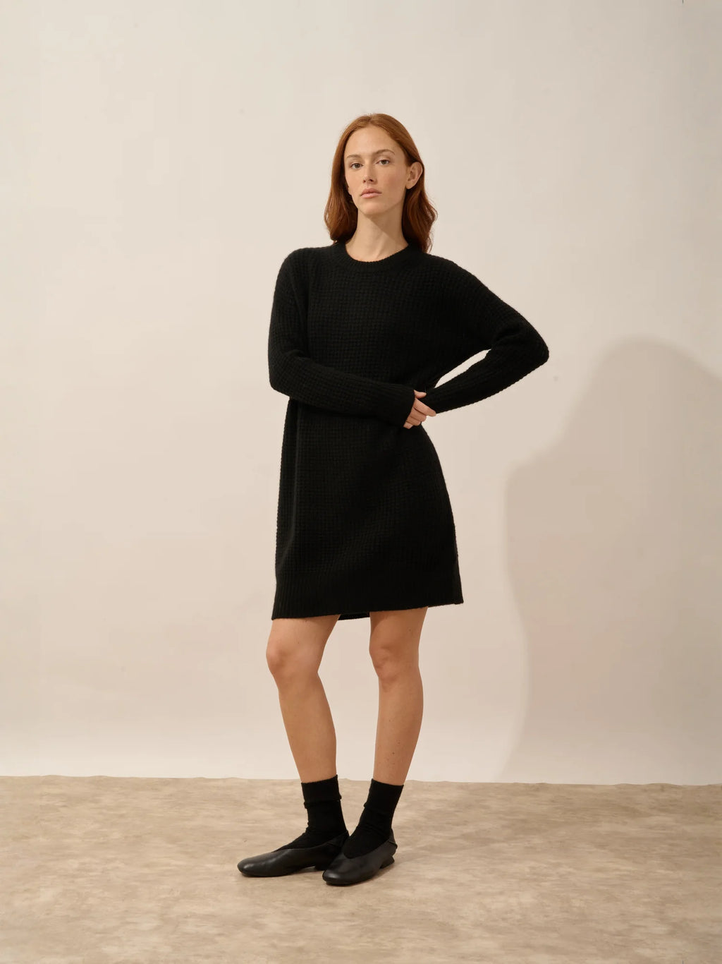 ELENA kleid rundhalsausschnitt 6-fädig schwarz