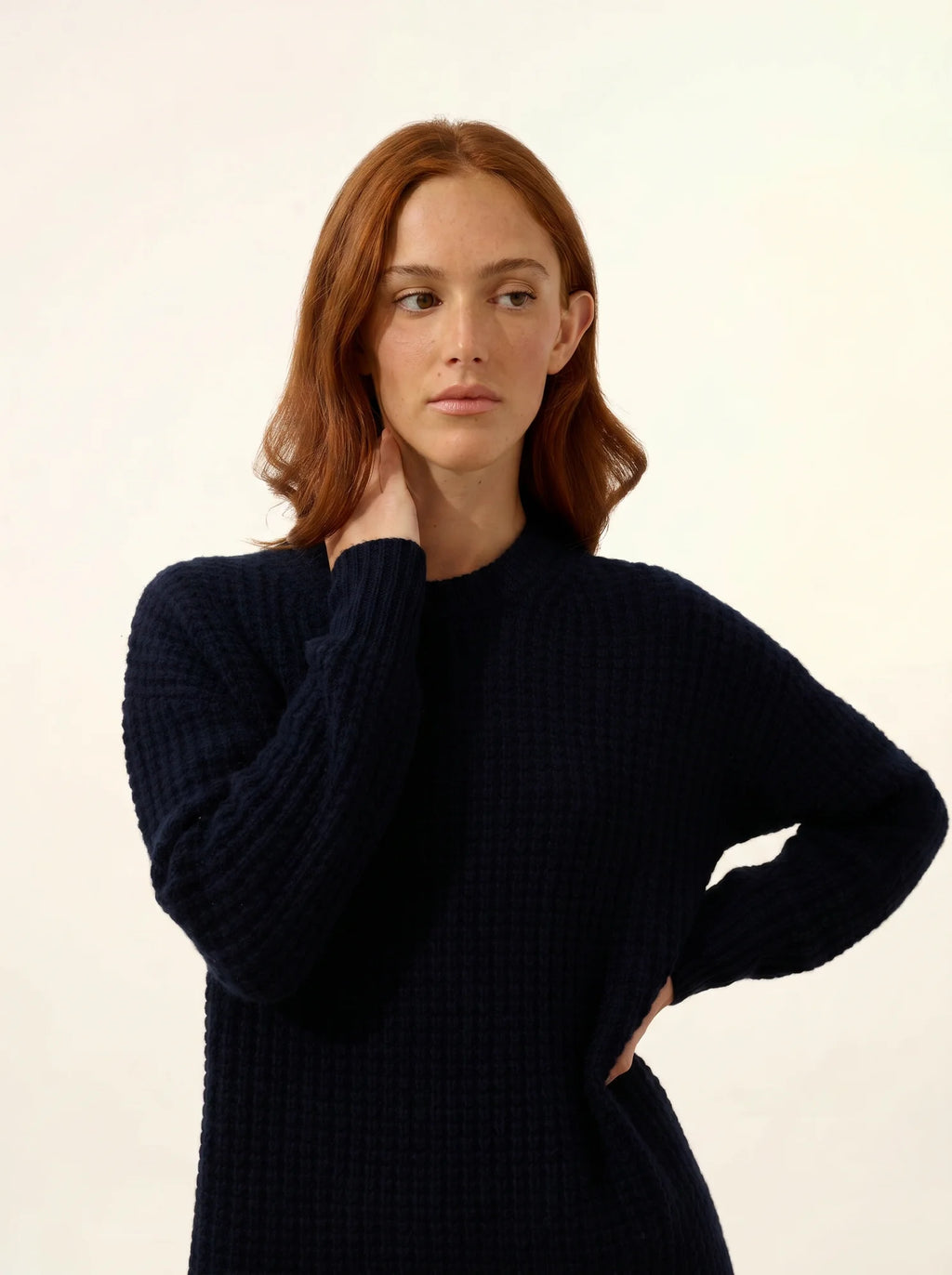 CHEWA kleid rundhalsausschnitt 8-fädig marineblau