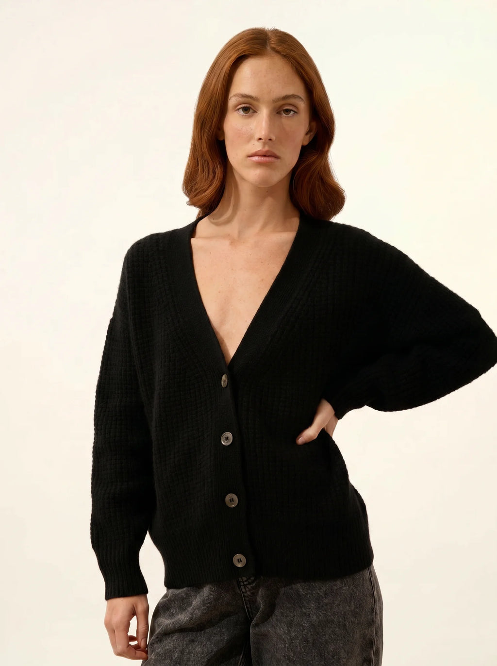 CHODRAK strickjacke v-ausschnitt 8-fädig schwarz