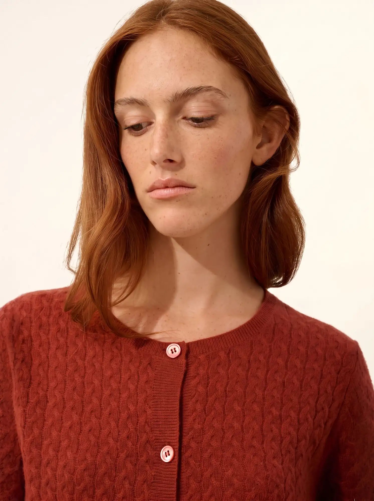 LAURA strickjacke rundhalsausschnitt kirsche