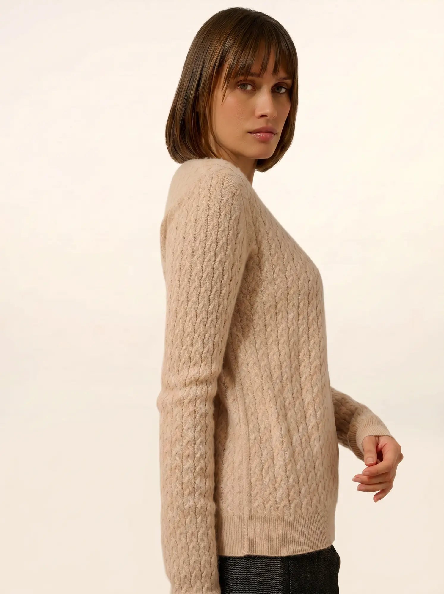 LAURA strickjacke rundhalsausschnitt nude