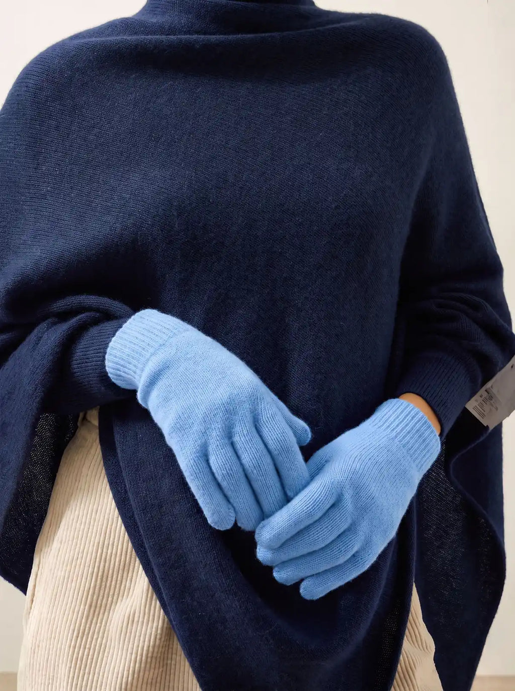 YANN Gants 4 Fils Bleu Bébé