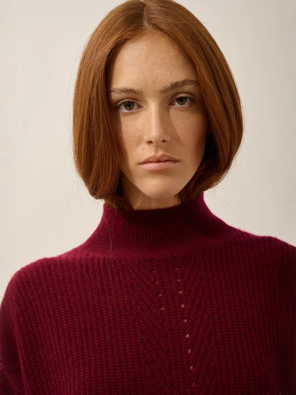IQUITOS pullover stehkragen plis épaules 4-fädig bordeaux