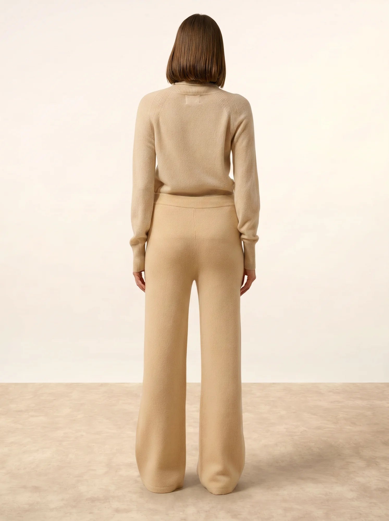 ODETTE hose weit 4-fädig beige