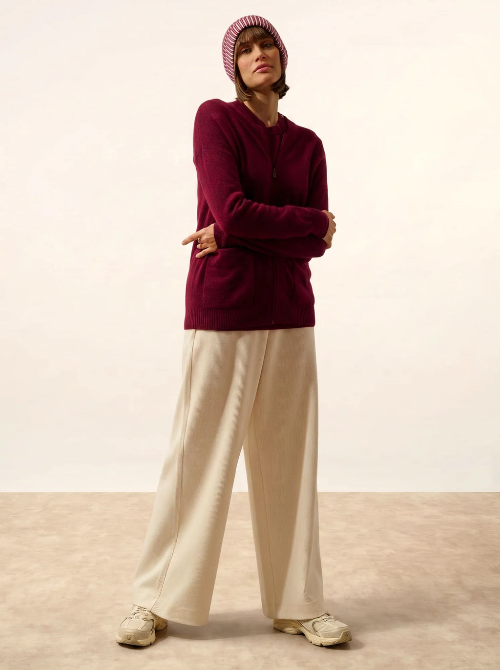 SLOANNE mütze 4-fädig bordeaux und elfenbein