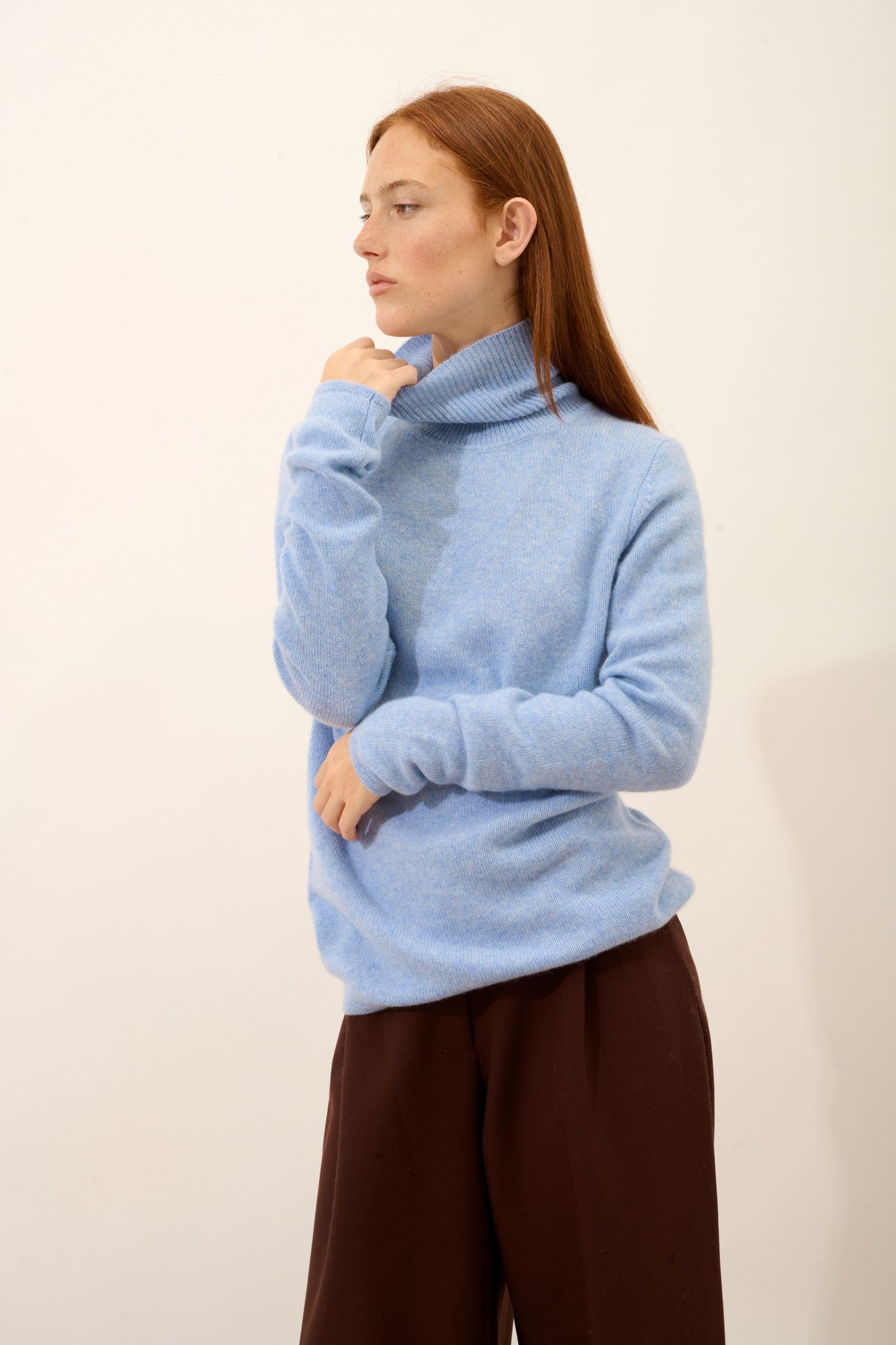 june pull col roulé 4 fils bleu ciel chiné 100% cachemire