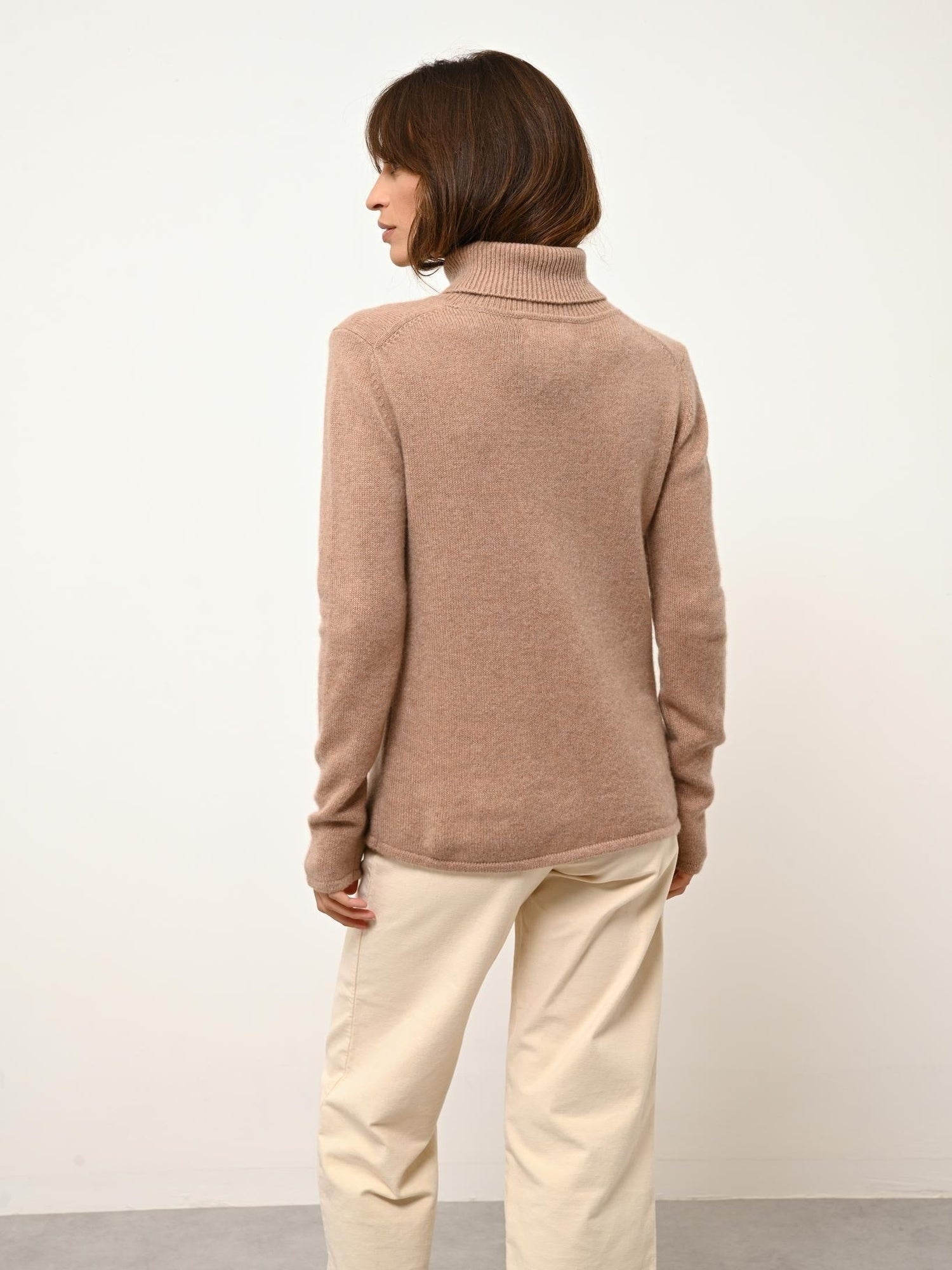 JUNE pull col roulé camel chiné
