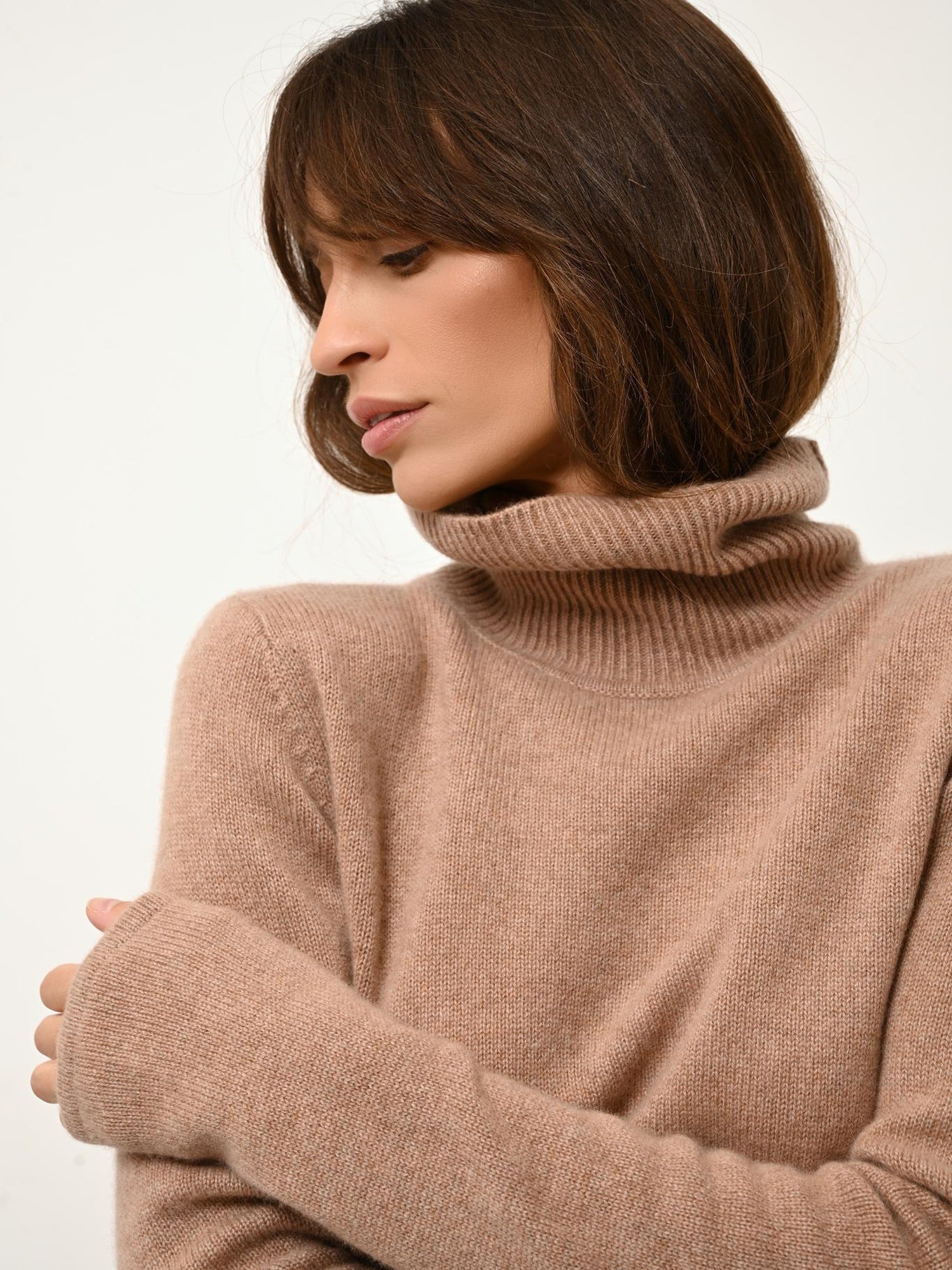 JUNE pull col roulé camel chiné