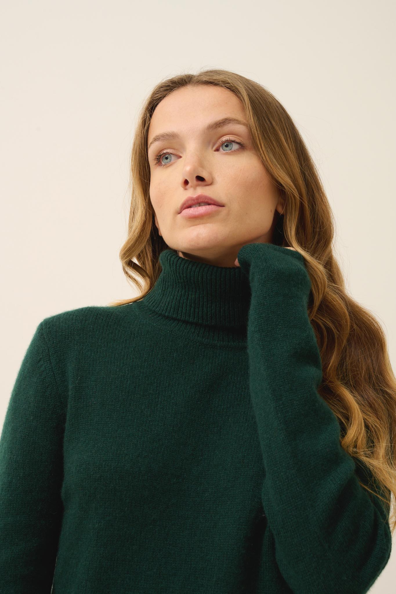 JUNE pull col roulé cyprès
