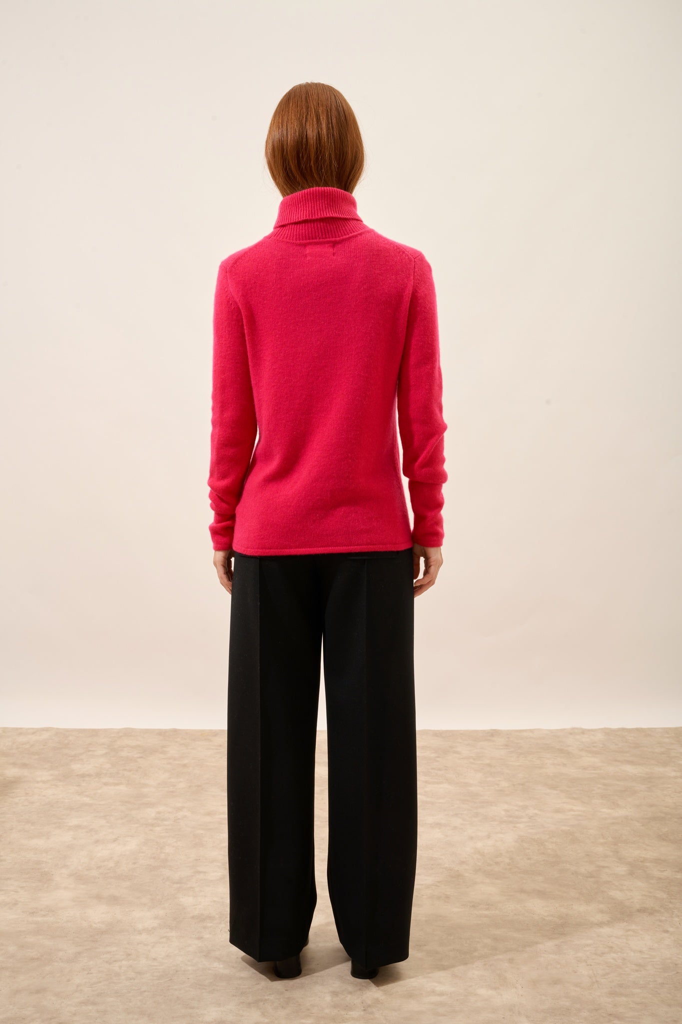 JUNE pull col roulé fuchsia