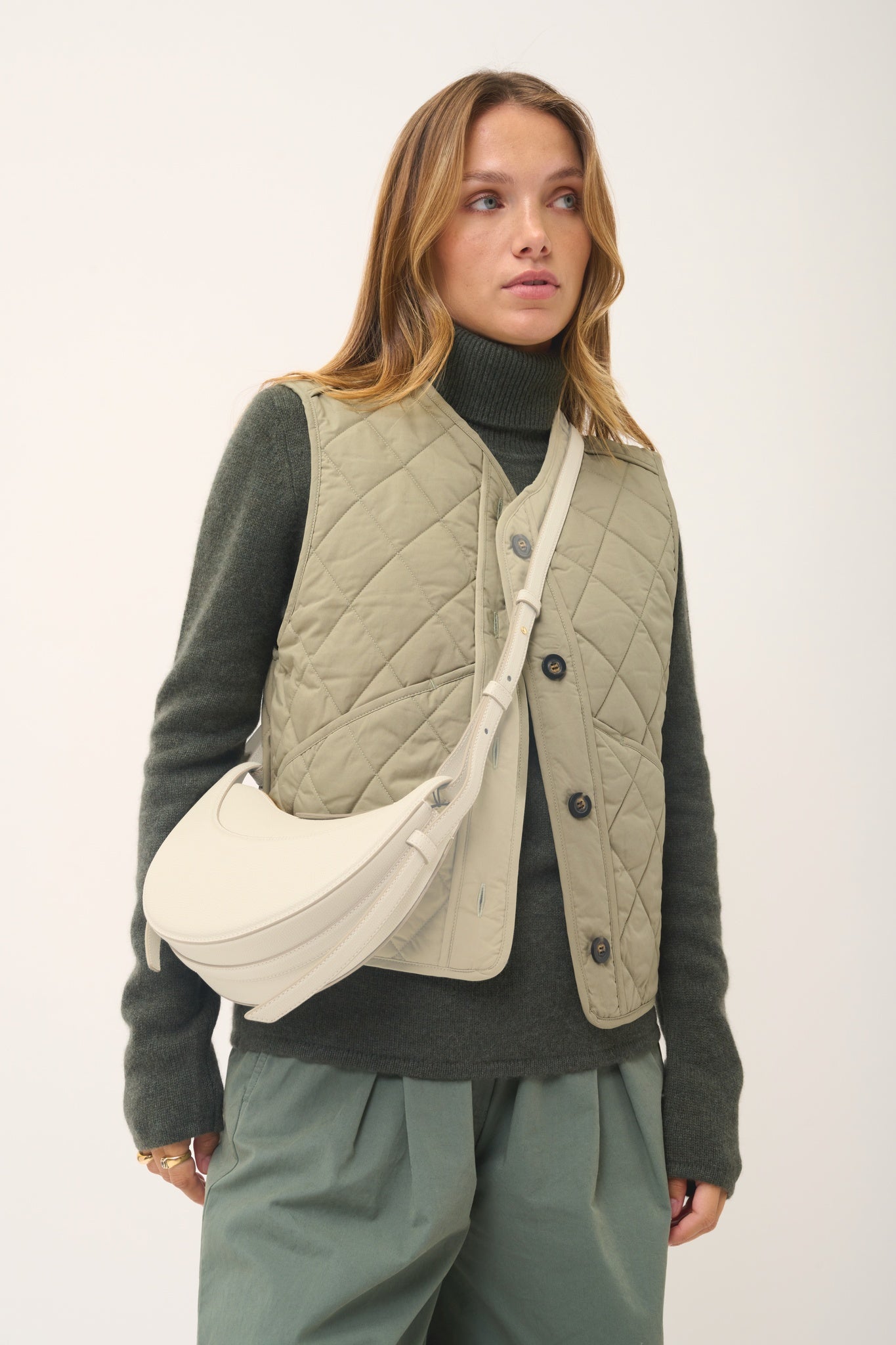 JUNE pull col roulé kaki chiné