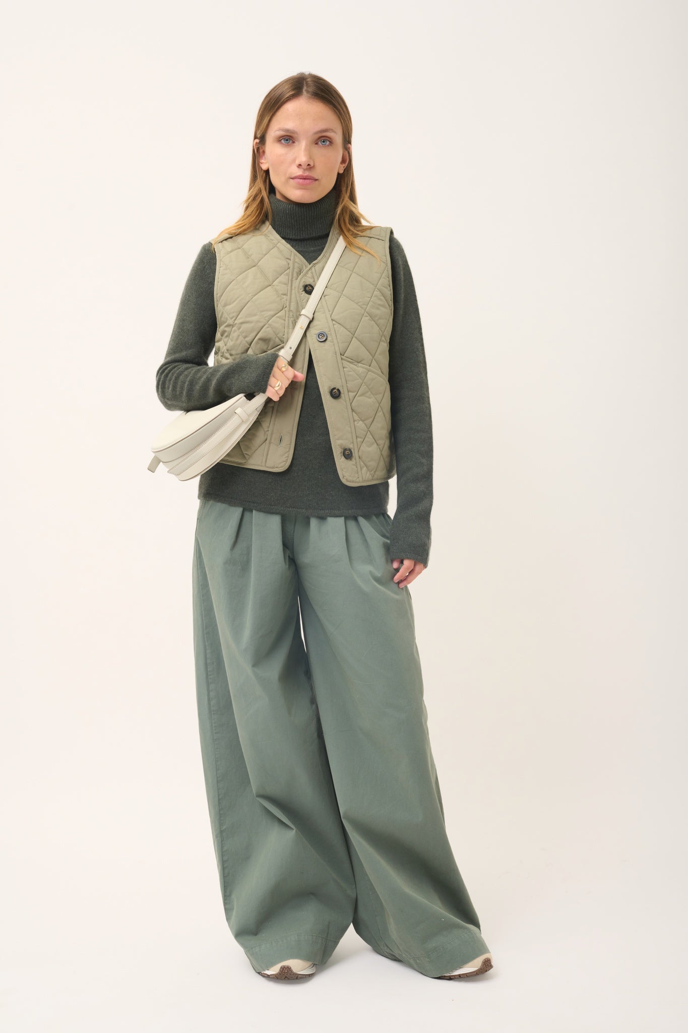 JUNE pull col roulé kaki chiné