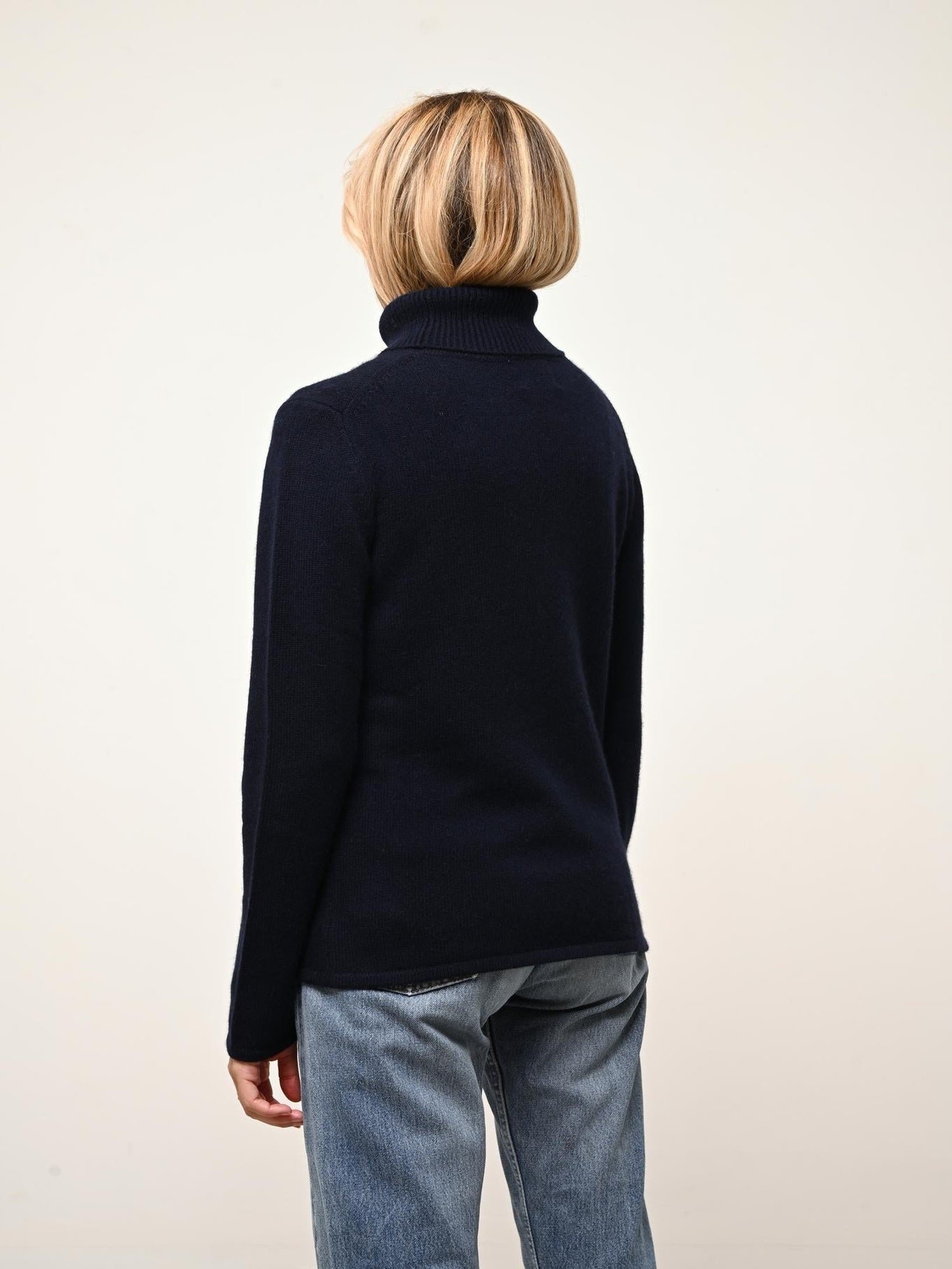 JUNE pull col roulé navy