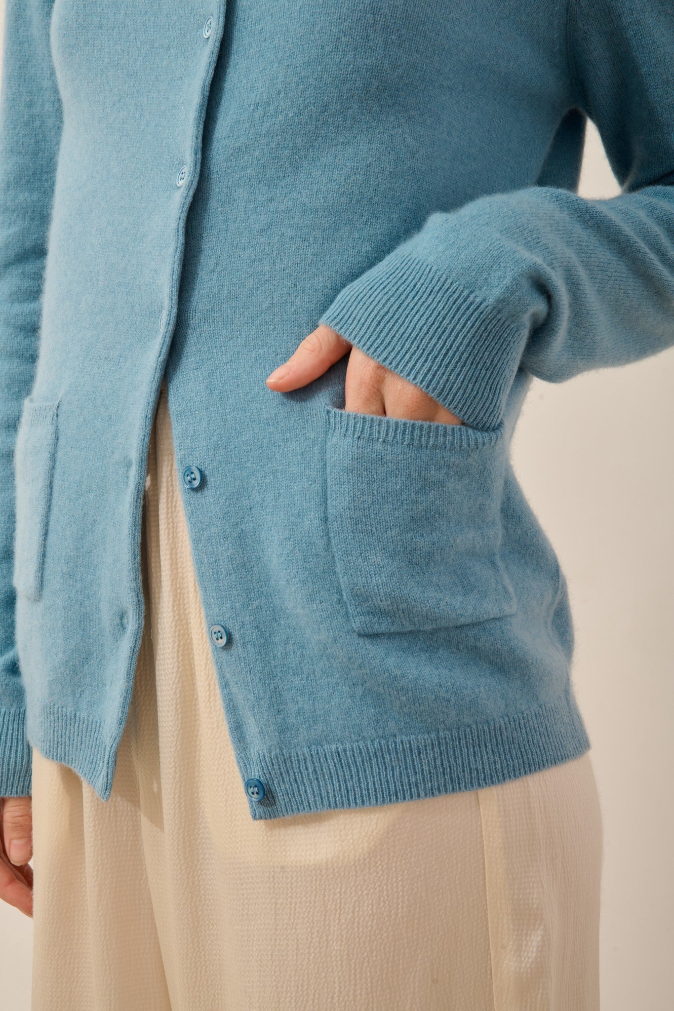 katharine cardigan col rond petrole clair 100% cachemire