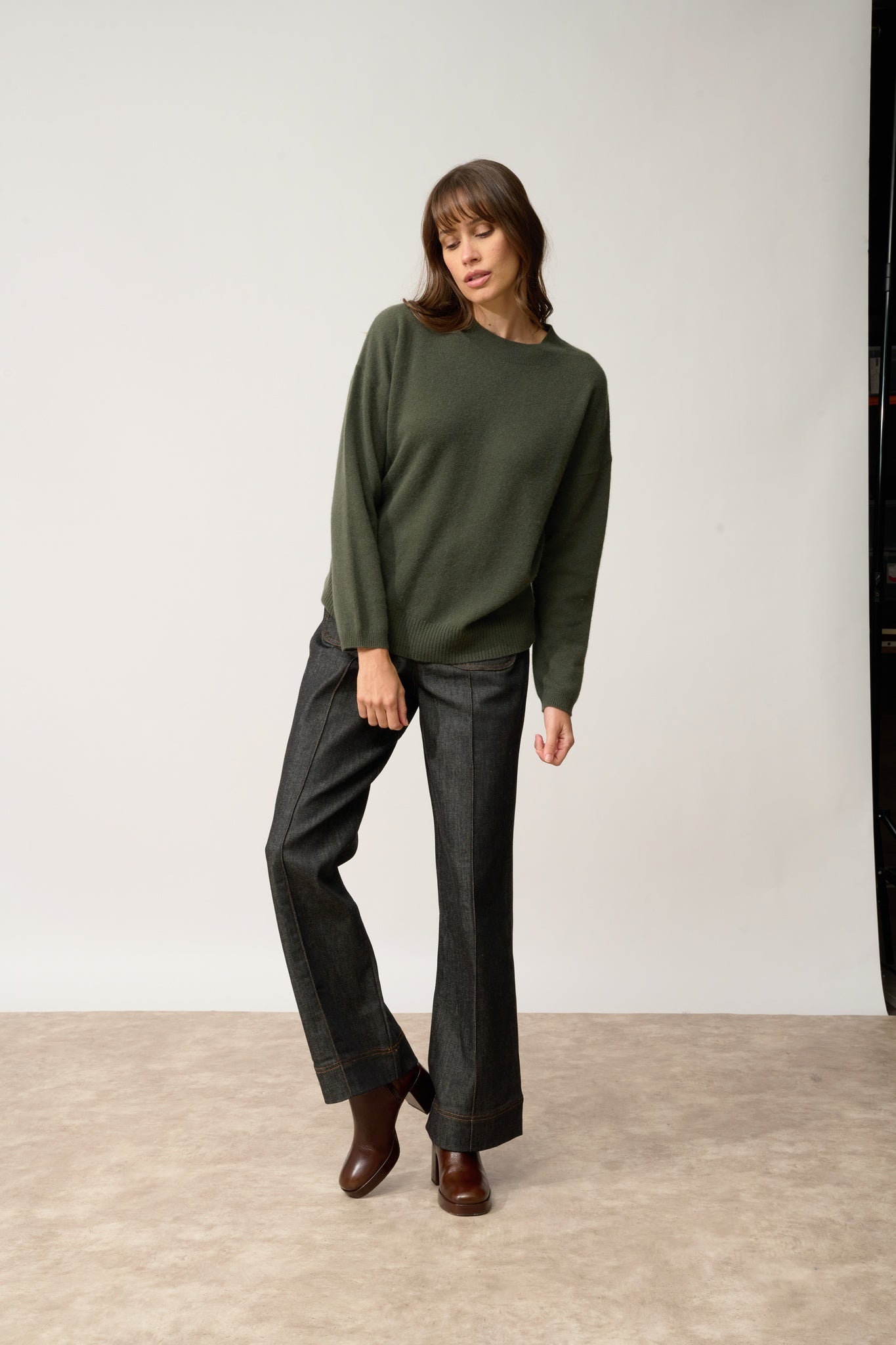 KAYLA round-neck sweater khaki
