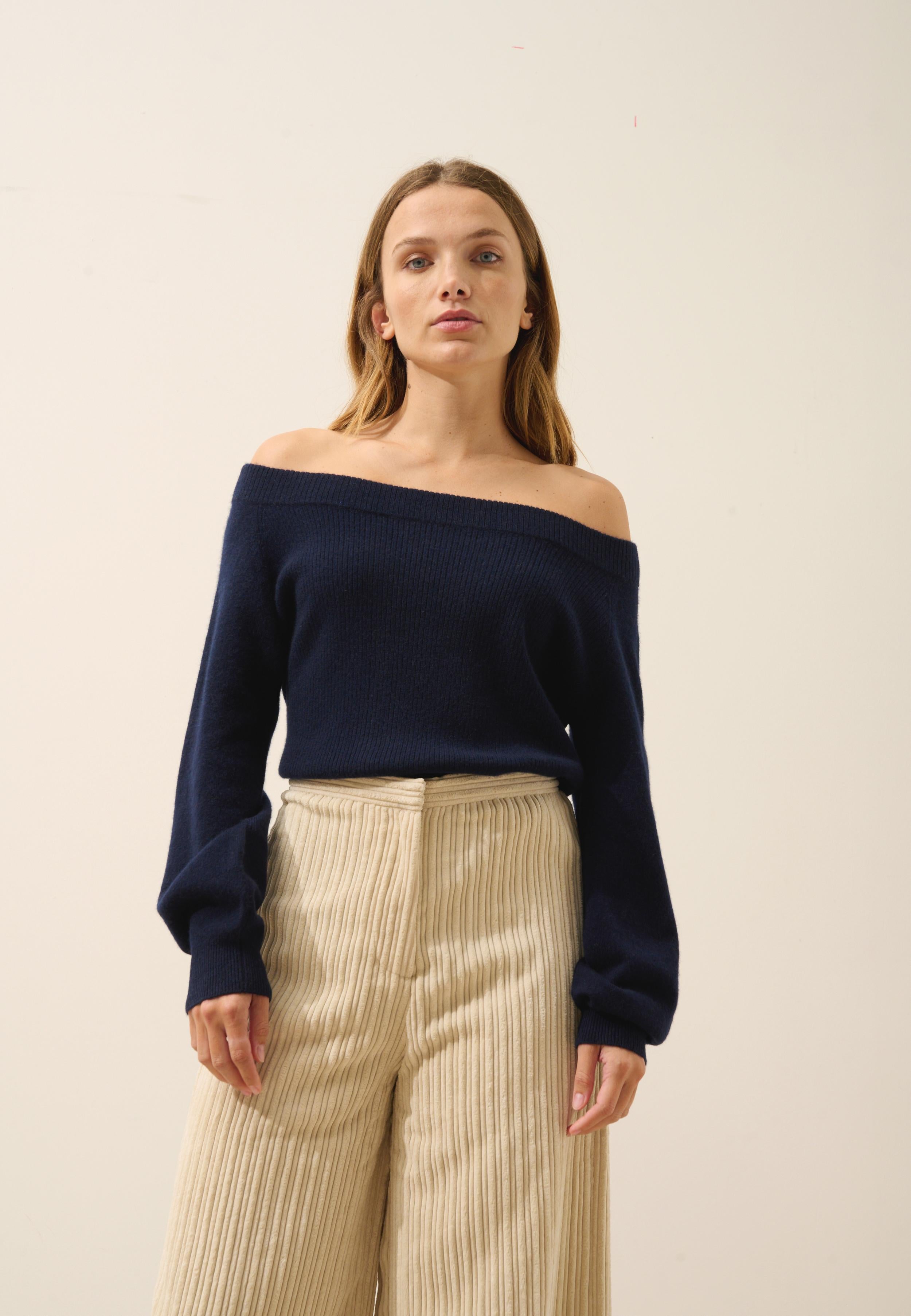 KELLY navy boat-neck sweater