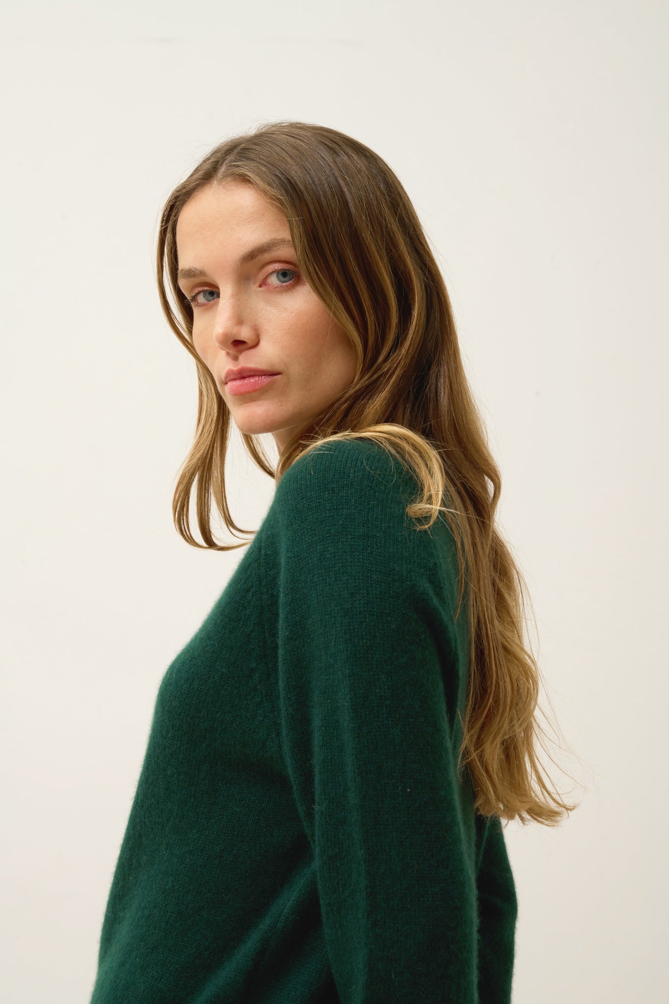 KONA pull col rond cyprès