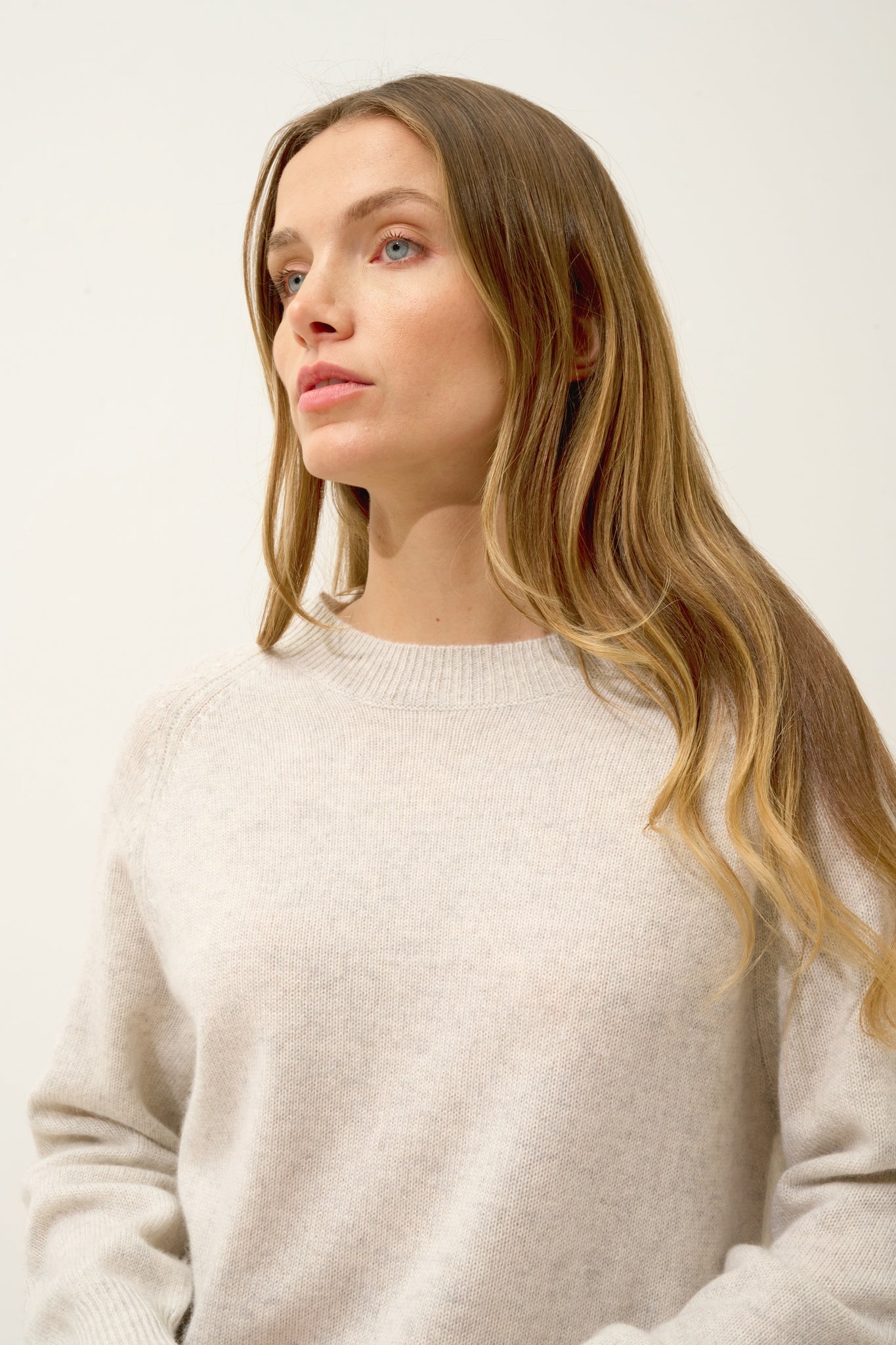 KONA pull col rond gris perle chiné