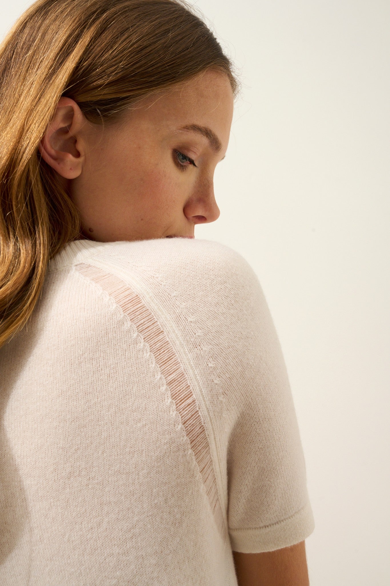 laïsa t-shirt col rond ivoire 100% cachemire