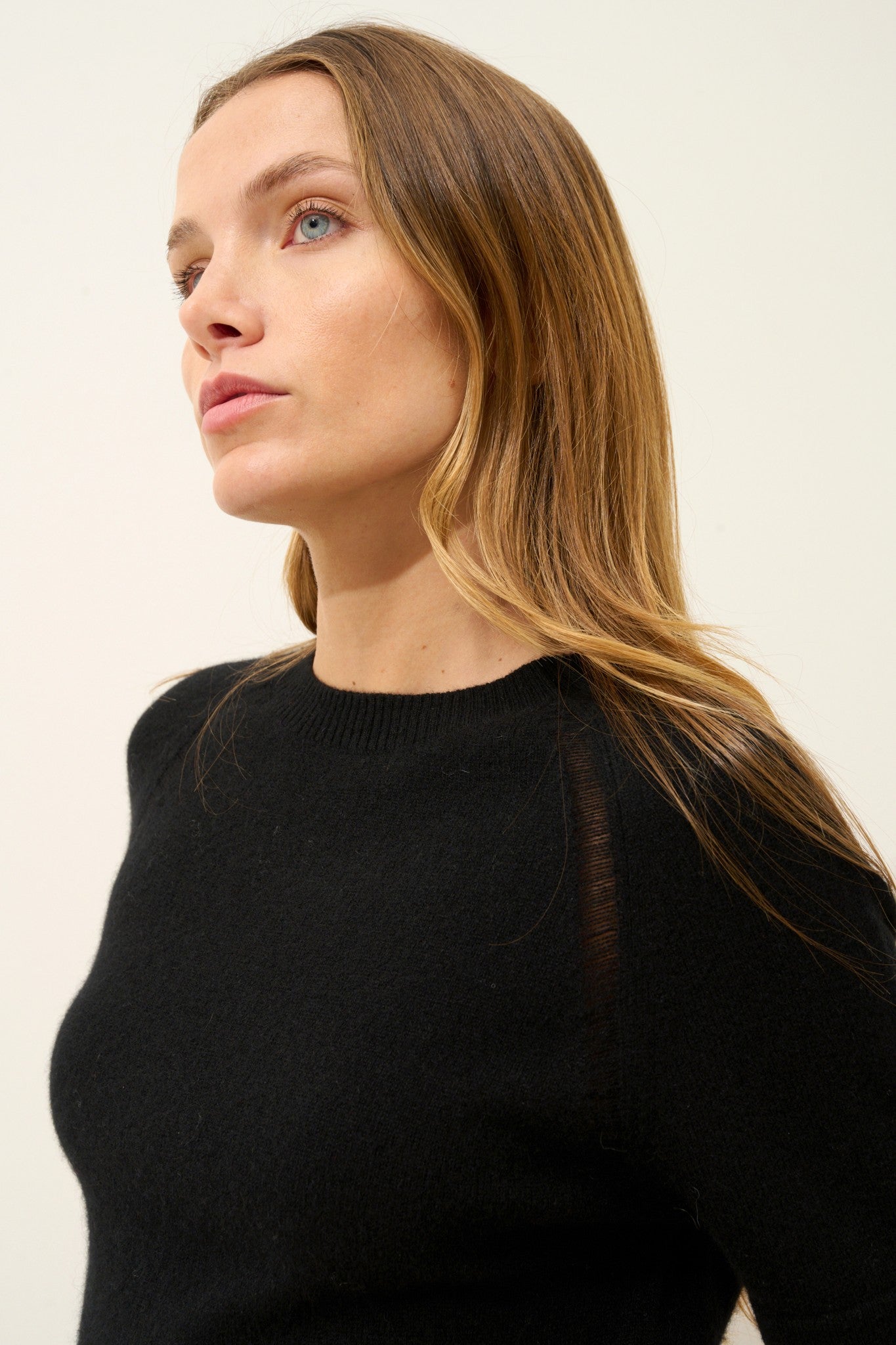 laïsa t-shirt col rond noir 100% cachemire