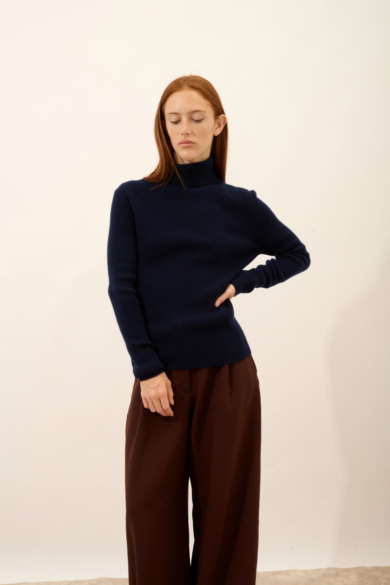 LANAIS pull col roulé navy