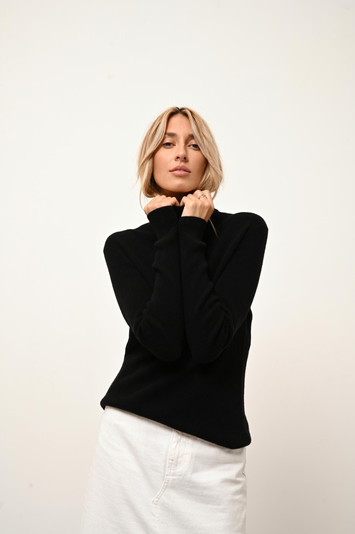 LANAIS pull col roulé noir