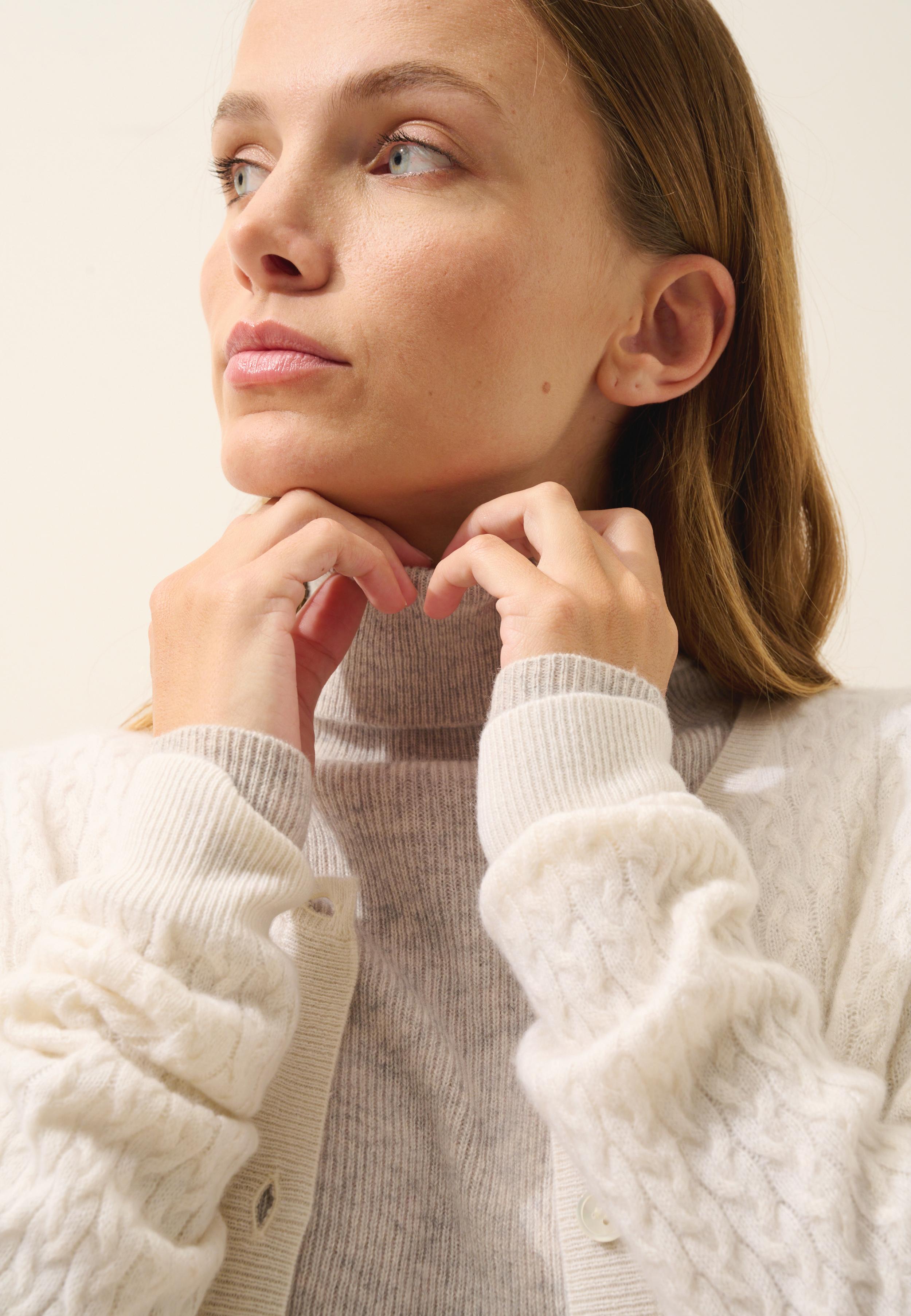 LAURA cardigan col rond neige