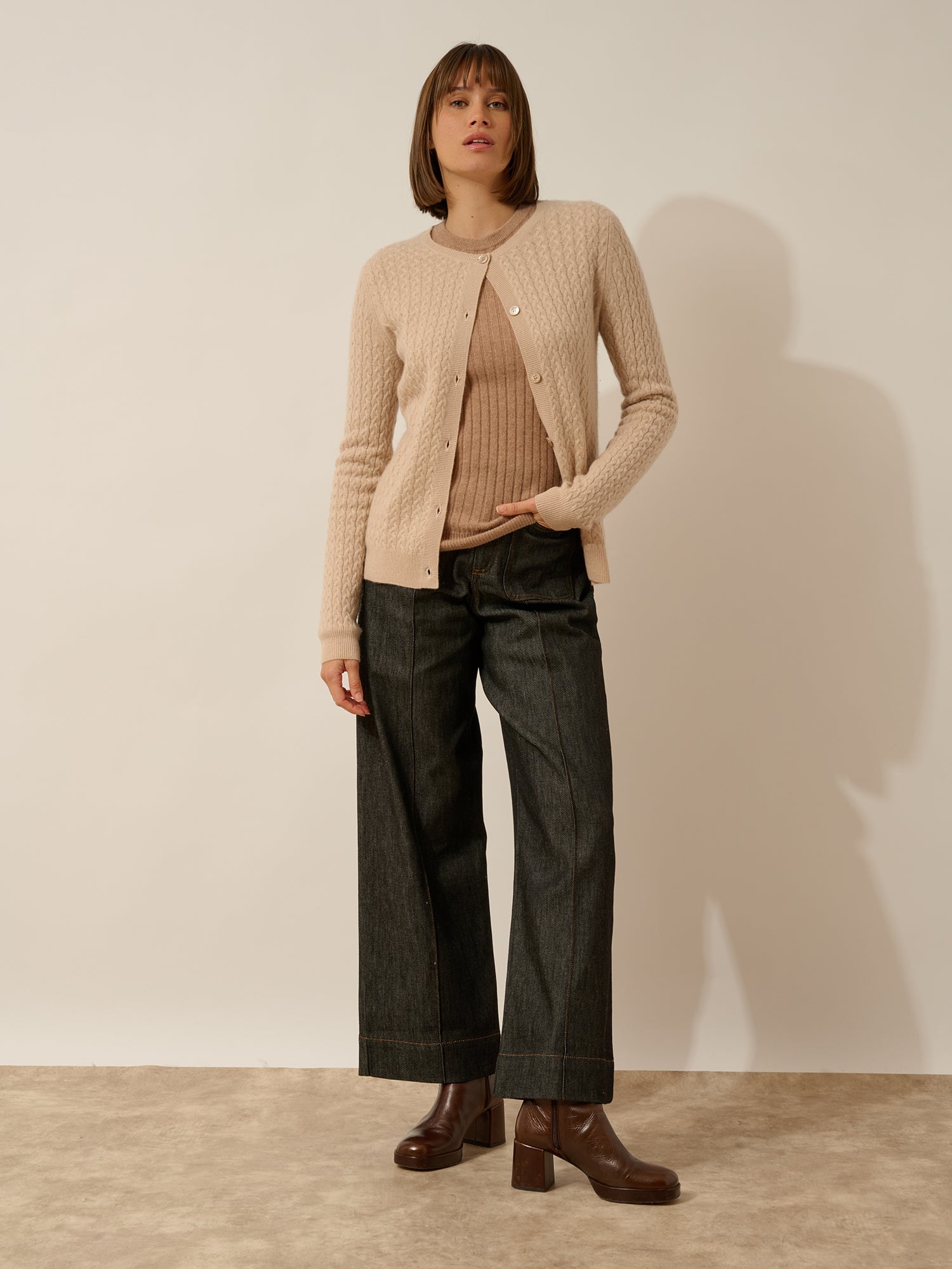 LAURA cardigan col rond nude