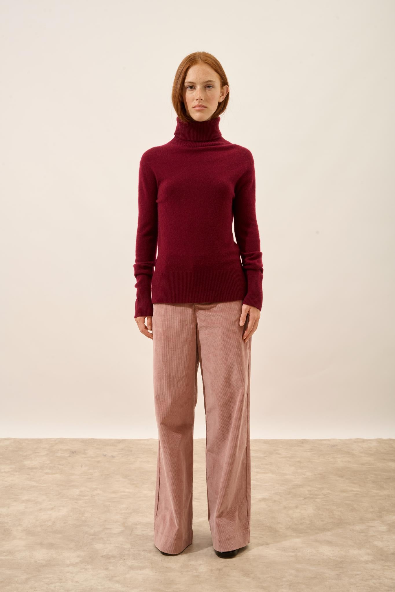 LEXIE pull col roulé bordeaux